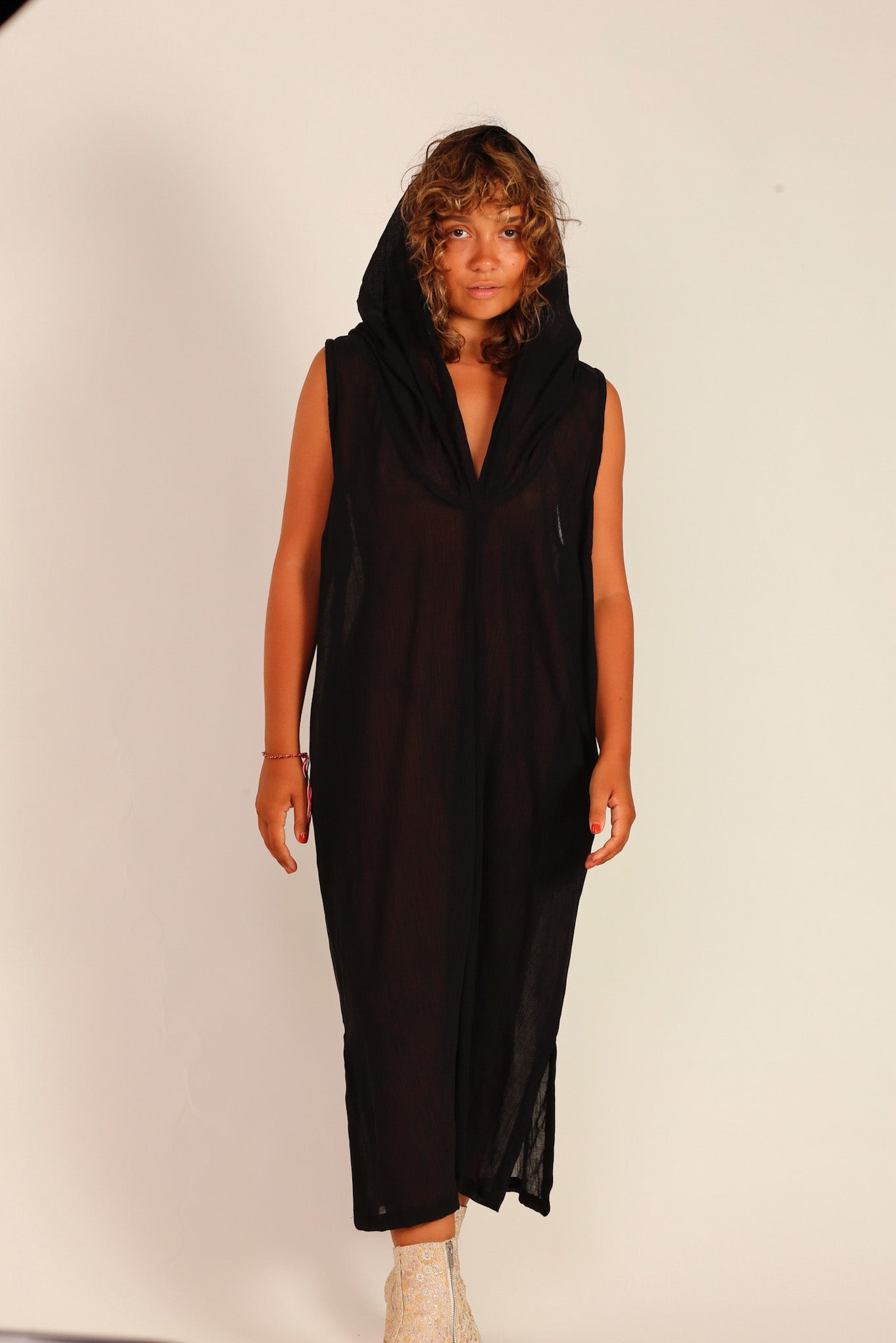 BLACK COTTON HOODIE DRESS SHARA - MOMO STUDIO BERLIN - Berlin Concept Store - sustainable & ethical fashion