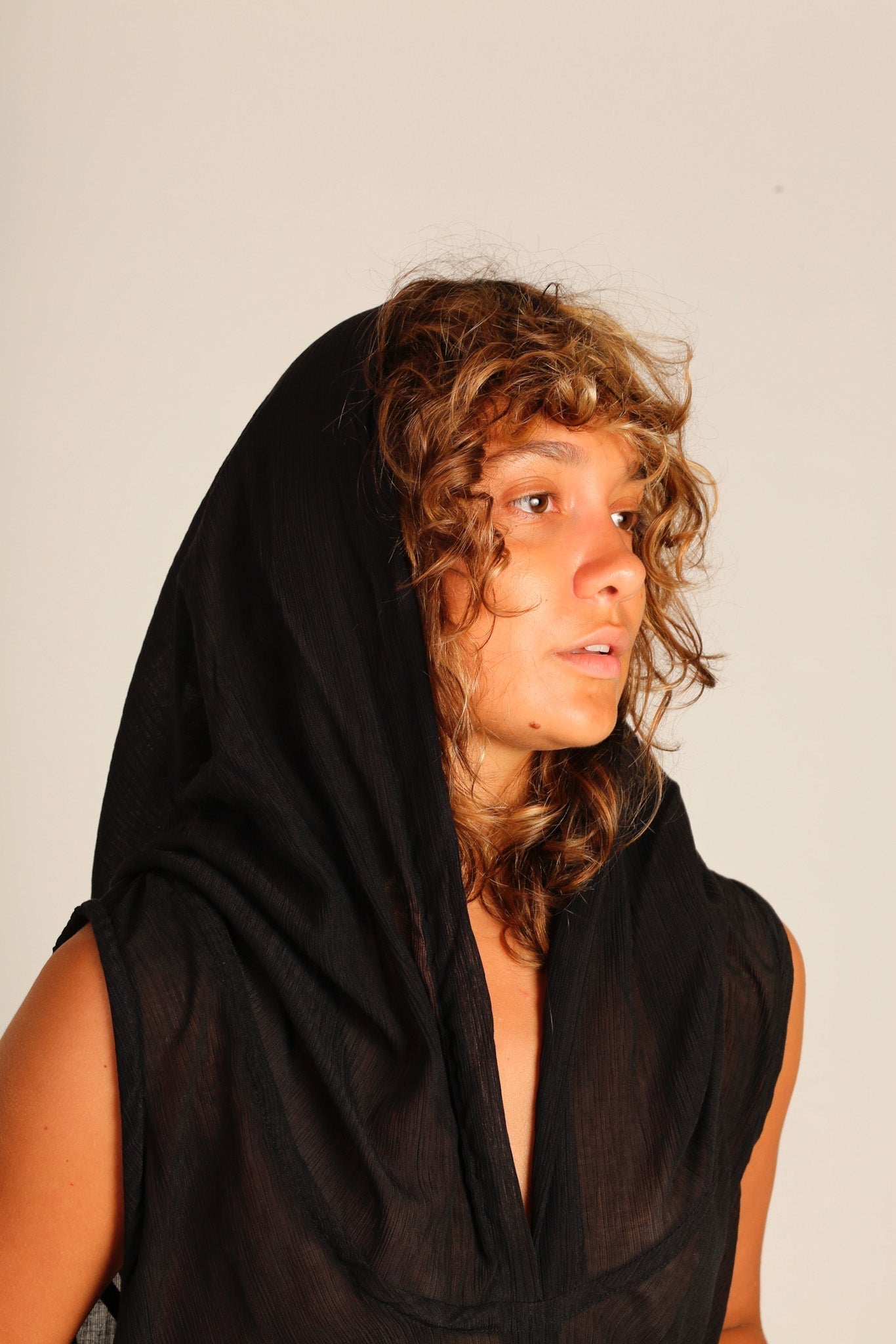 BLACK COTTON HOODIE DRESS SHARA - MOMO STUDIO BERLIN - Berlin Concept Store - sustainable & ethical fashion