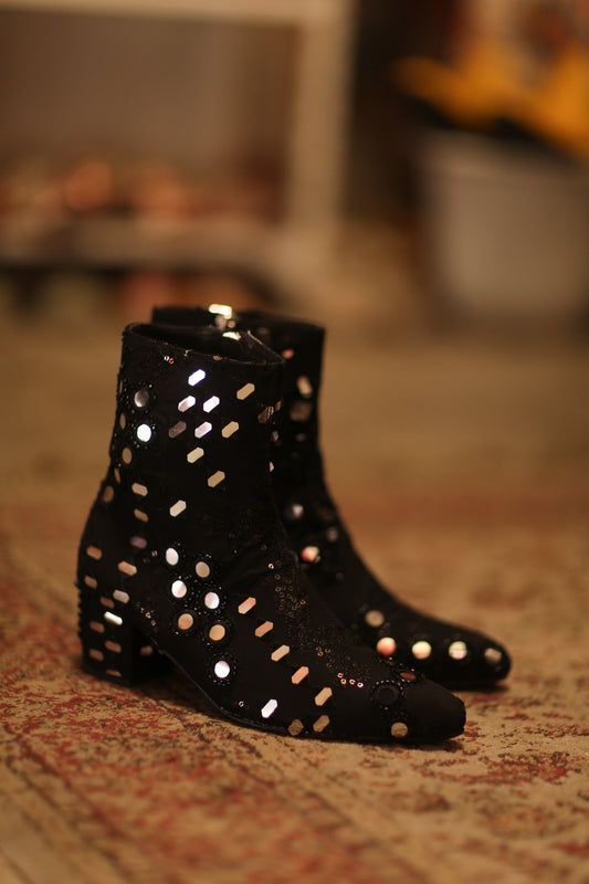 BLACK EMBROIDERED BOOTS LENNY - MOMO STUDIO BERLIN - Berlin Concept Store - sustainable & ethical fashion