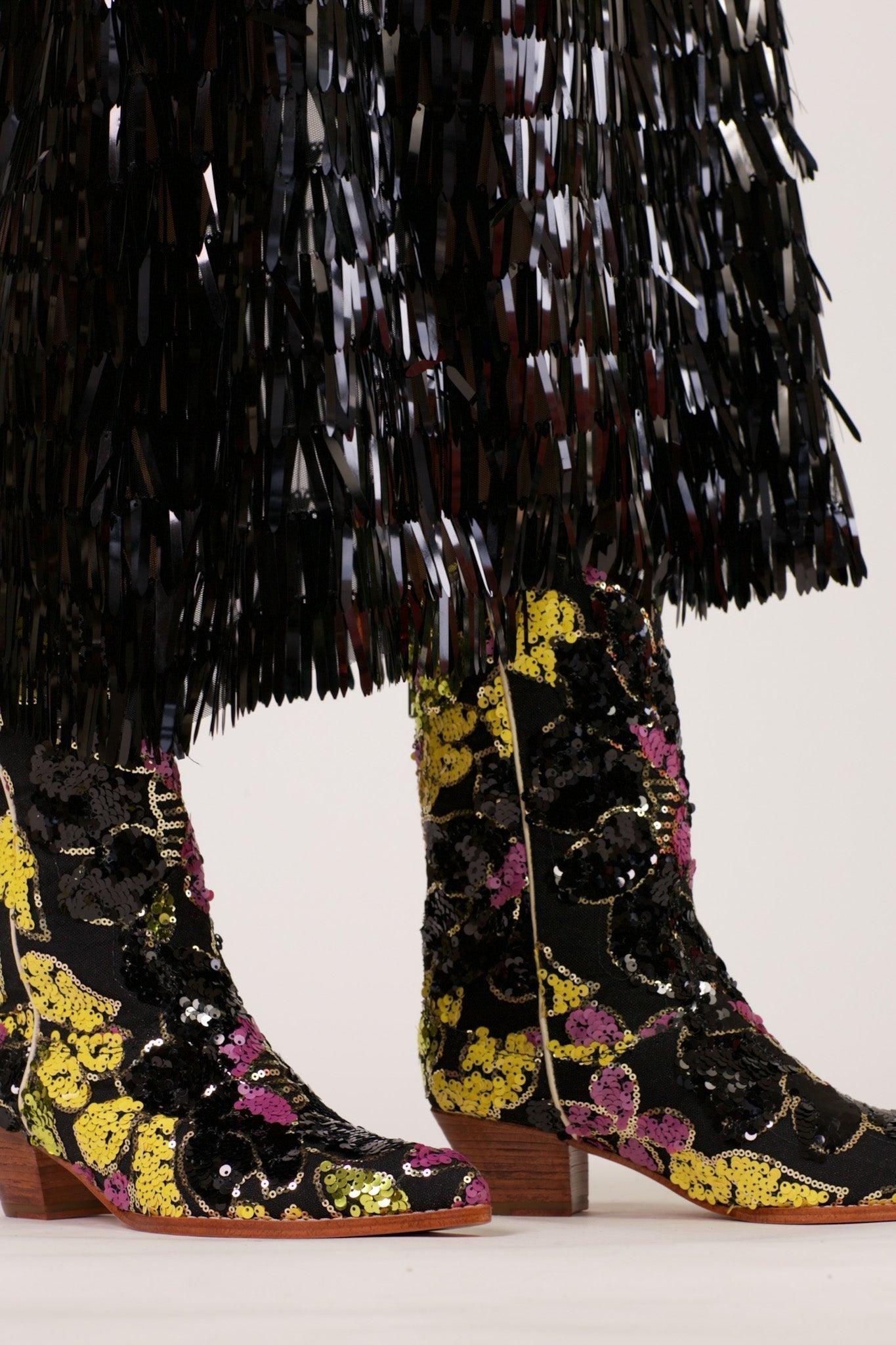 BLACK EMBROIDERED SEQUIN WESTERN BOOTS WEHRL - MOMO STUDIO BERLIN - Berlin Concept Store - sustainable & ethical fashion