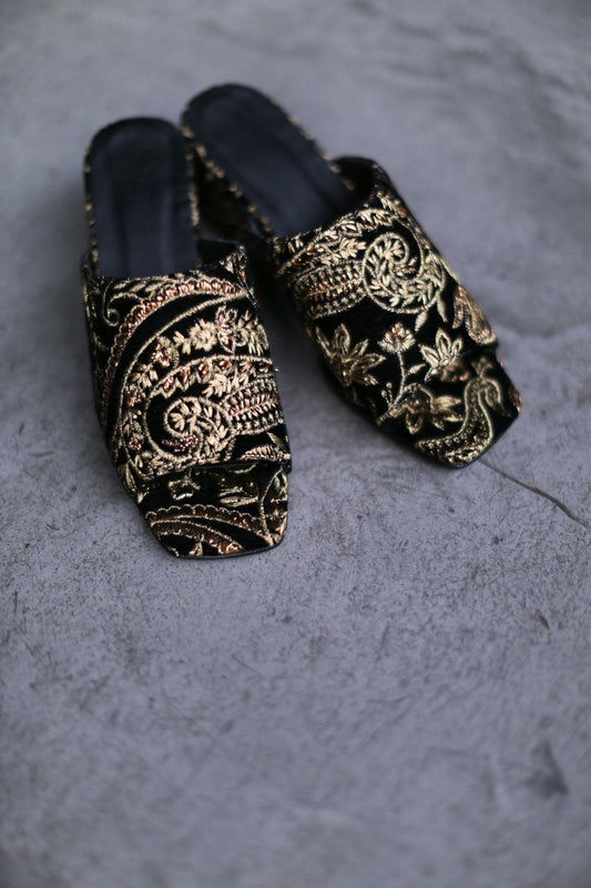 BLACK GOLD VELVET EMBROIDERED MULES LULU - MOMO STUDIO BERLIN - Berlin Concept Store - sustainable & ethical fashion