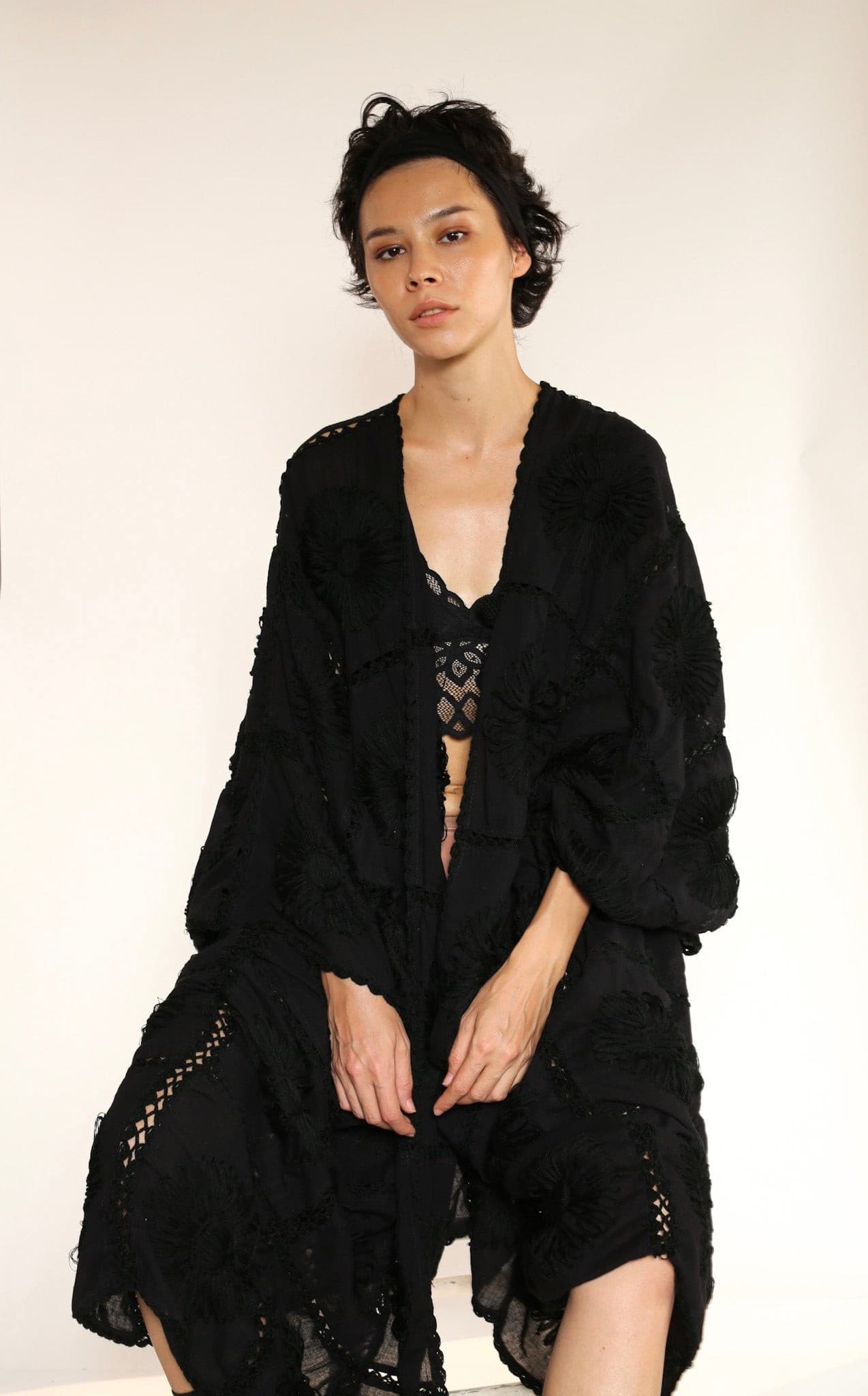 BLACK KIMONO EMBROIDERED FLORA CROCHET - MOMO STUDIO BERLIN - Berlin Concept Store - sustainable & ethical fashion