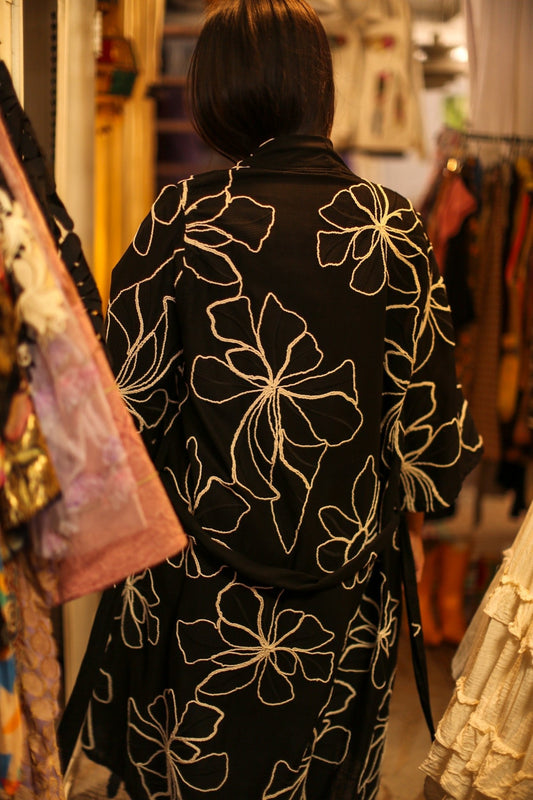 BLACK LINEN EMBROIDERED KIMONO MARIETTA - MOMO STUDIO BERLIN - Berlin Concept Store - sustainable & ethical fashion