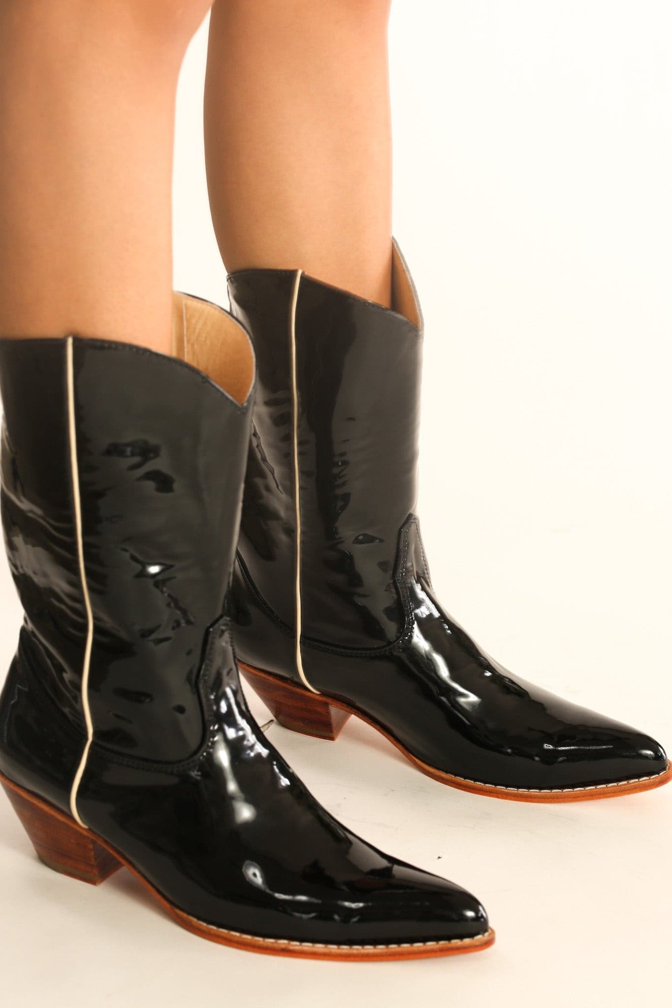 BLACK PATENT WESTERN BOOTS WAKANDA - MOMO STUDIO BERLIN - Berlin Concept Store - sustainable & ethical fashion