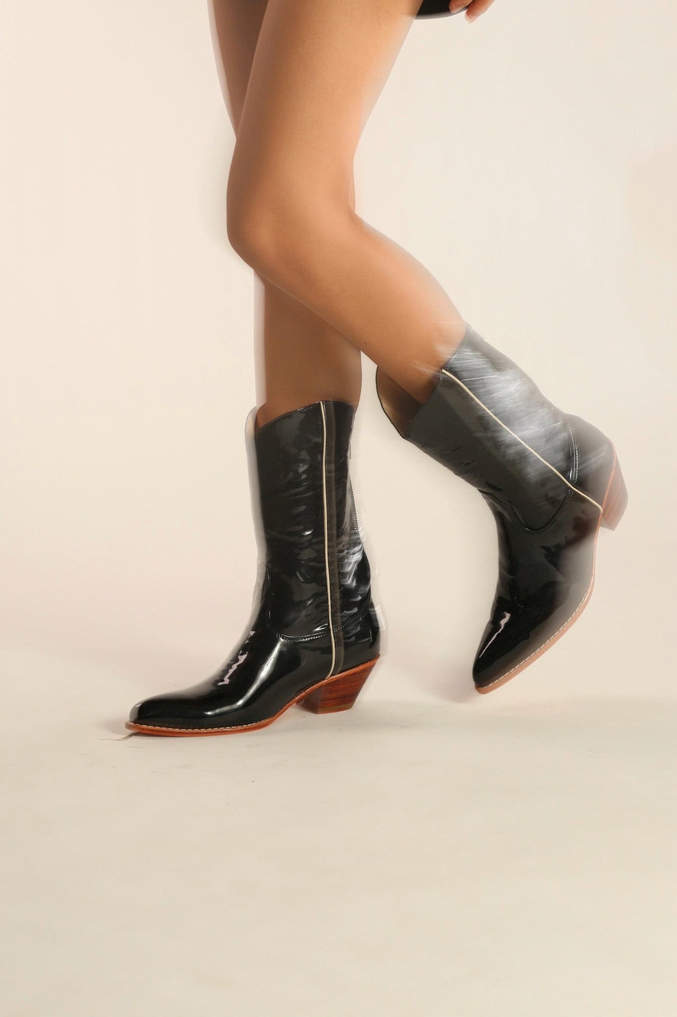 BLACK PATENT WESTERN BOOTS WAKANDA - MOMO STUDIO BERLIN - Berlin Concept Store - sustainable & ethical fashion