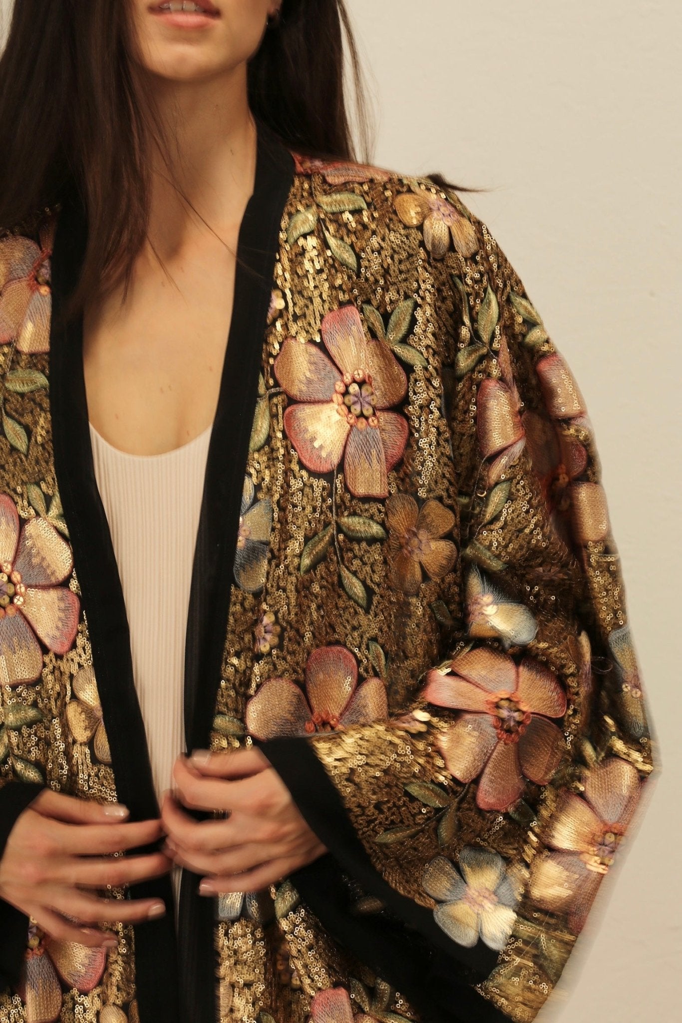 BLACK SEQUIN EMBROIDERED FLOWER KIMONO - MOMO STUDIO BERLIN - Berlin Concept Store - sustainable & ethical fashion