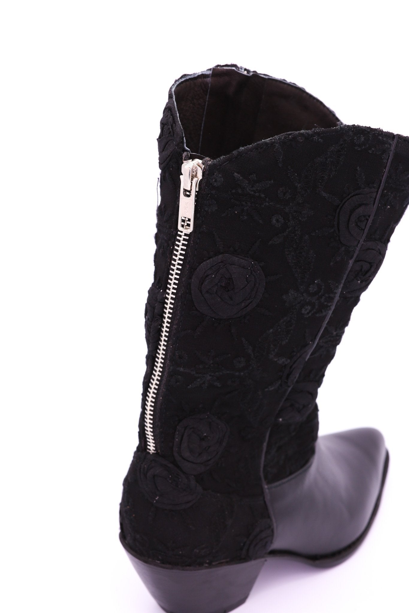 BLACK SILK COTTON EMBROIDERED LEATHER BOOTS DORO - MOMO STUDIO BERLIN - Berlin Concept Store - sustainable & ethical fashion