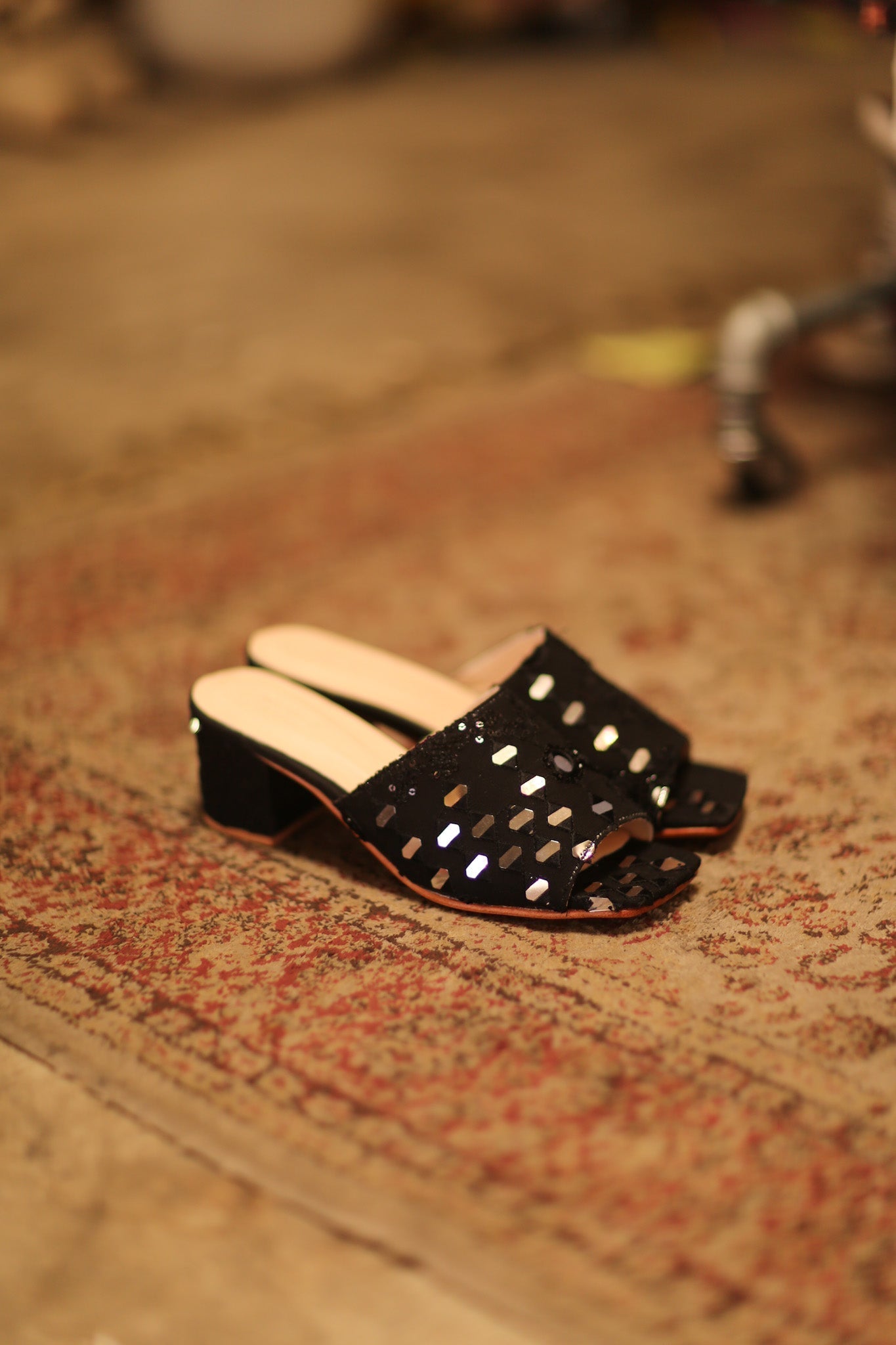 BLACK SILK EMBELLISHED MULES LENNY - MOMO STUDIO BERLIN - Berlin Concept Store - sustainable & ethical fashion