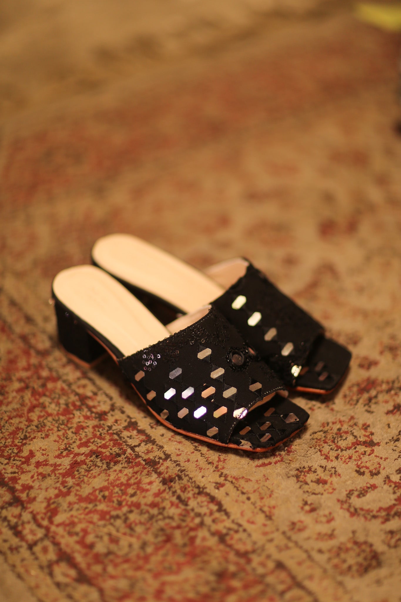 BLACK SILK EMBELLISHED MULES LENNY - MOMO STUDIO BERLIN - Berlin Concept Store - sustainable & ethical fashion