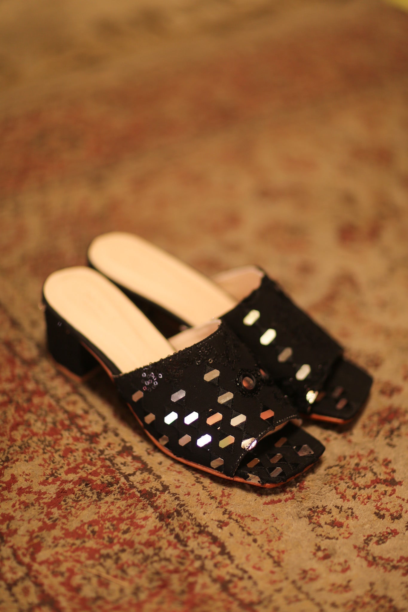 BLACK SILK EMBELLISHED MULES LENNY - MOMO STUDIO BERLIN - Berlin Concept Store - sustainable & ethical fashion