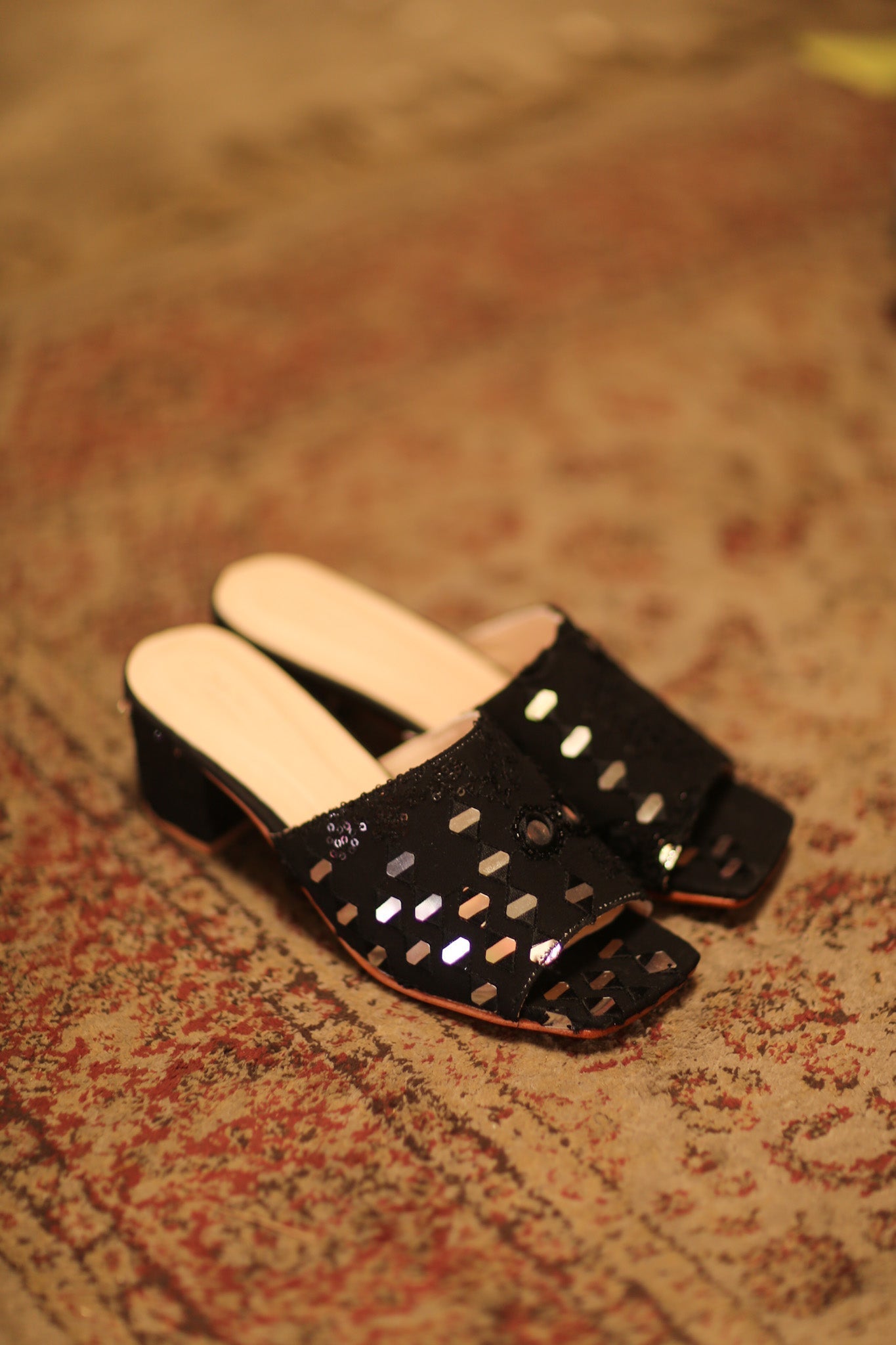 BLACK SILK EMBELLISHED MULES LENNY - MOMO STUDIO BERLIN - Berlin Concept Store - sustainable & ethical fashion