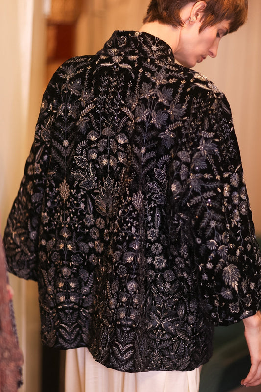 BLACK VELVET EMBROIDERED KIMONO JILUR - MOMO STUDIO BERLIN - Berlin Concept Store - sustainable & ethical fashion