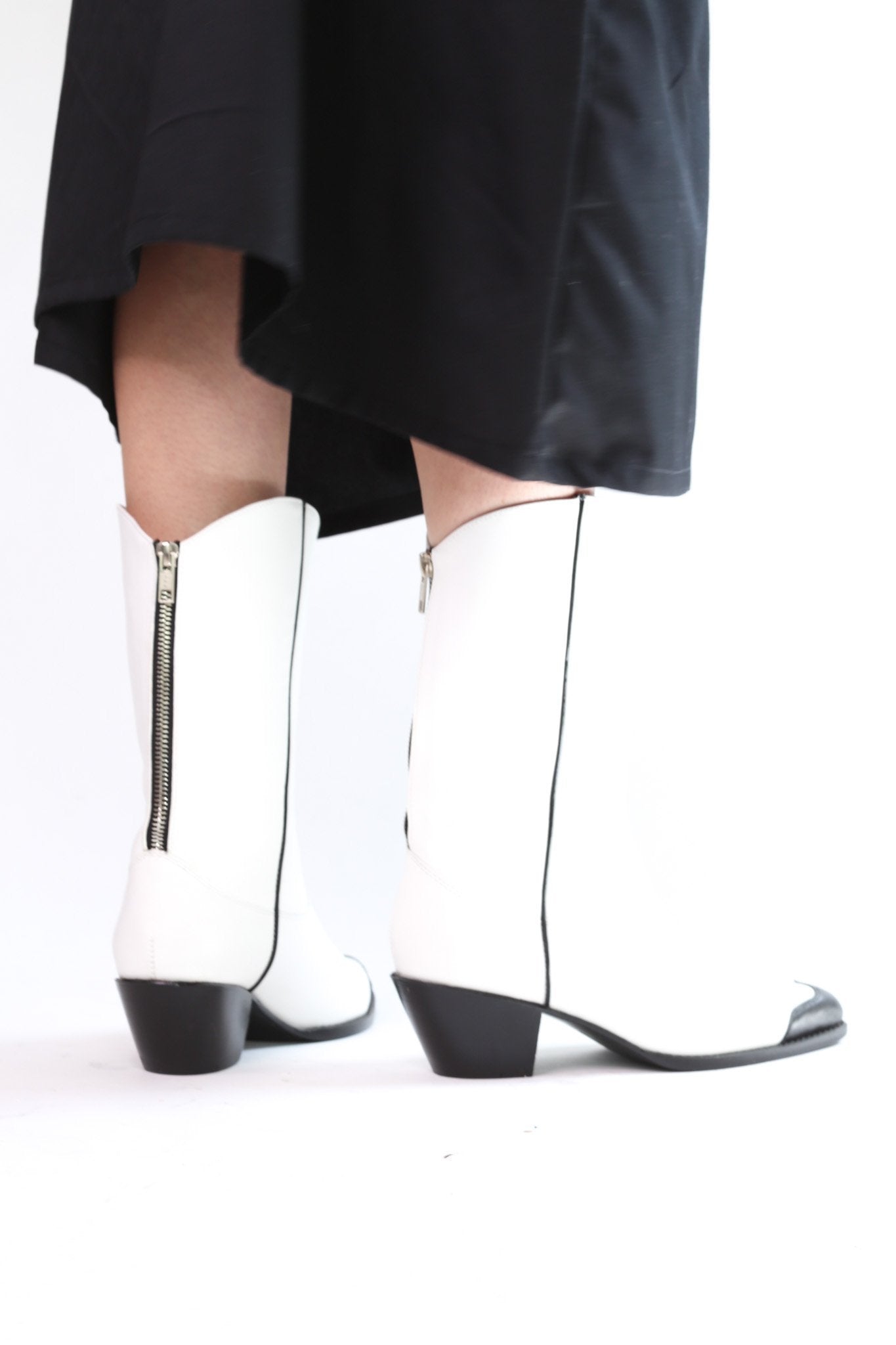 BLACK WHITE CLEAN COWBOY BOOTS CHARLY - MOMO STUDIO BERLIN - Berlin Concept Store - sustainable & ethical fashion