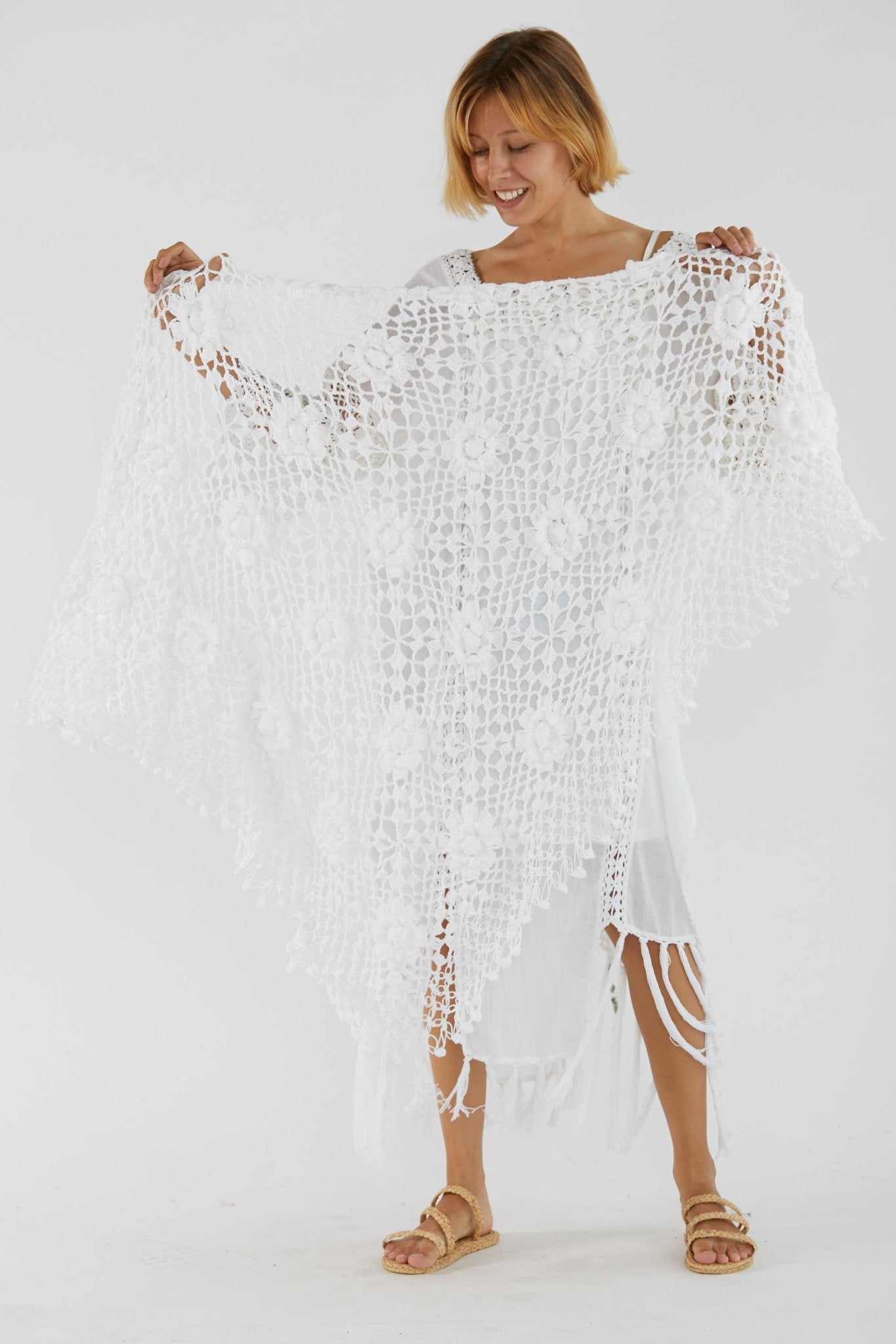 Bobo Chic Crochet Cardigan Coco / White - MOMO STUDIO BERLIN - Berlin Concept Store - sustainable & ethical fashion