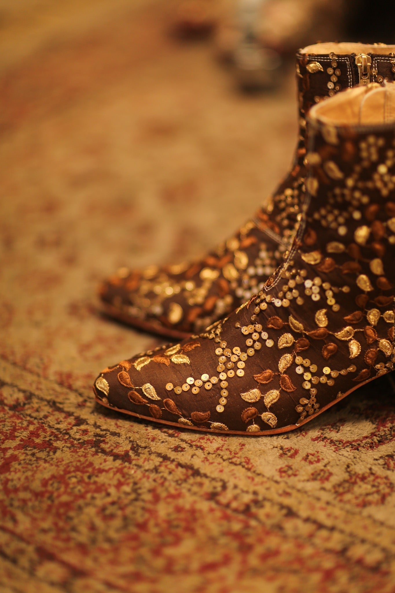 BROWN SEQUIN EMBROIDERED BOOTS - MOMO STUDIO BERLIN - Berlin Concept Store - sustainable & ethical fashion