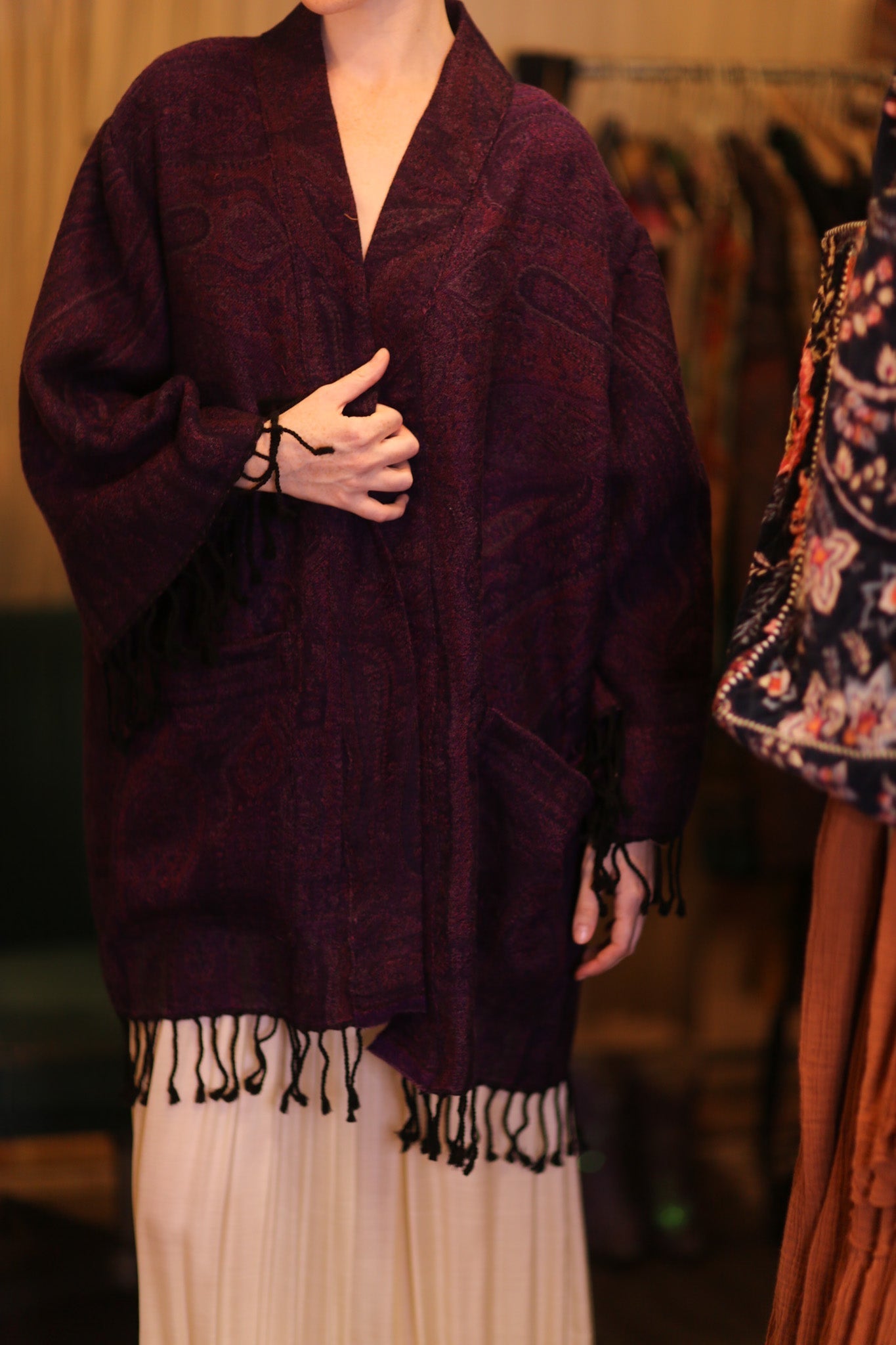 CONE PATTERN EMBROIDERED COTTON WOOL SHAWL THINZAR - MOMO STUDIO BERLIN - Berlin Concept Store - sustainable & ethical fashion