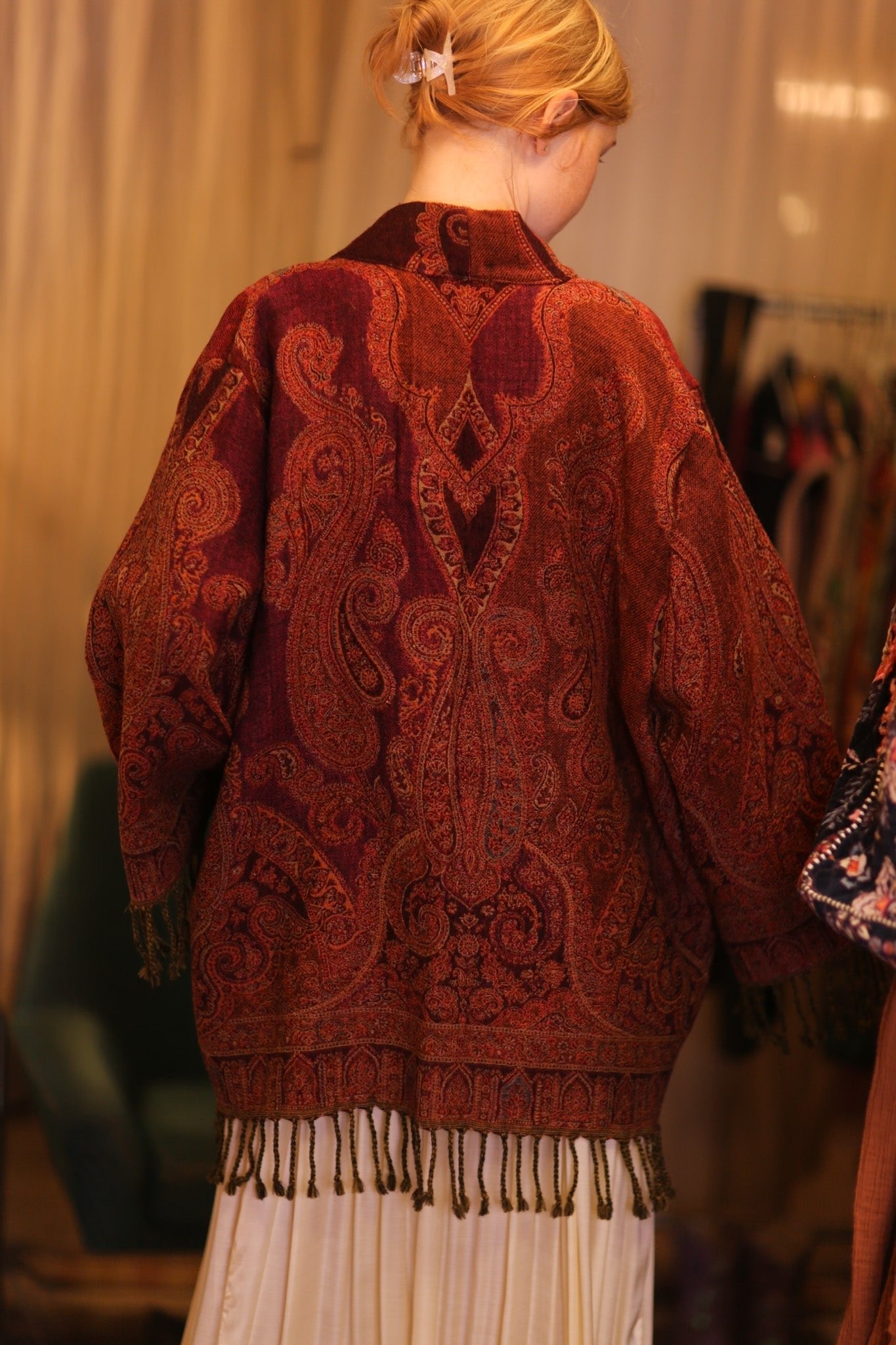 CONE PATTERN EMBROIDERED SHAWL COTTON WOOL HARMONY - MOMO STUDIO BERLIN - Berlin Concept Store - sustainable & ethical fashion