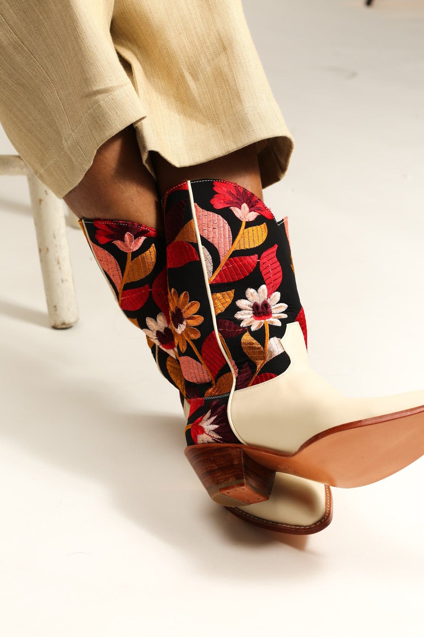 CREAM LEATHER BLACK EMBROIDERED WESTERN BOOTS X ANTHROPOLOGIE - MOMO STUDIO BERLIN - Berlin Concept Store - sustainable & ethical fashion