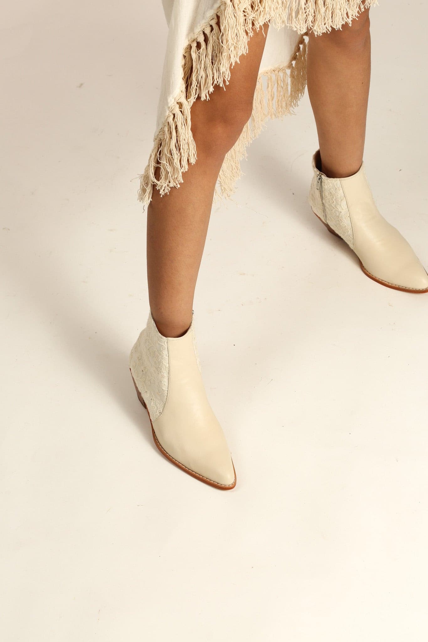 CREAM LEATHER CREME EMBROIDERED FABRIC BOOTS SEL - MOMO STUDIO BERLIN - Berlin Concept Store - sustainable & ethical fashion