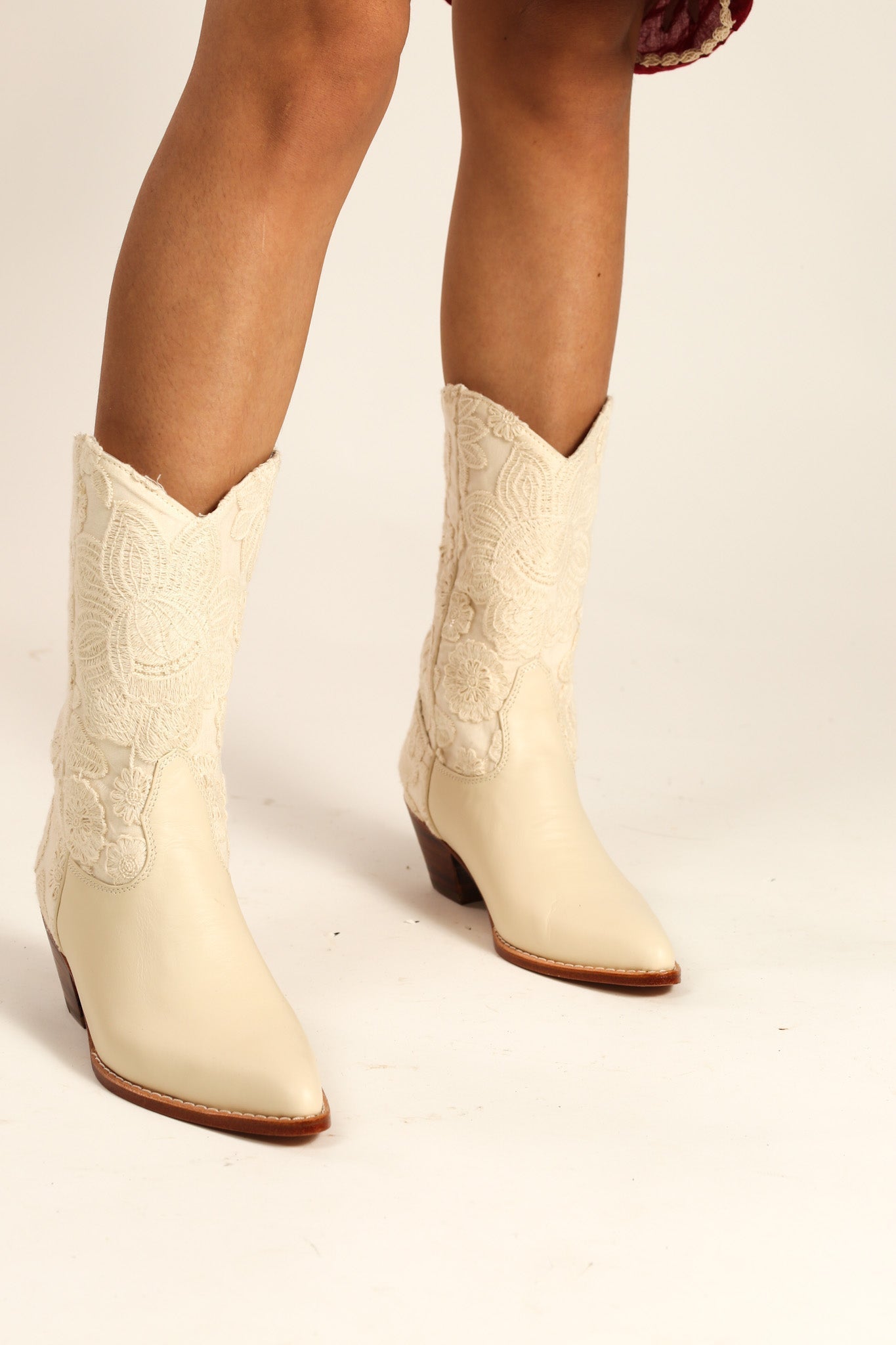 CREAM WEDDING BOOTS LACE SEQUIN DETAIL - MOMO STUDIO BERLIN - Berlin Concept Store - sustainable & ethical fashion