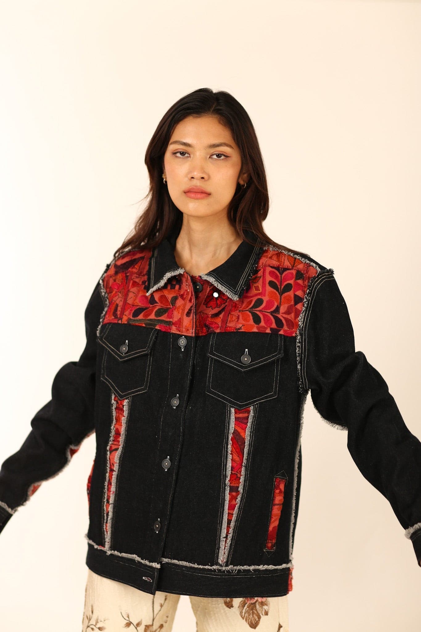 DENIM EMBROIDERED PATCHWORK JACKET FARSIS - MOMO STUDIO BERLIN - Berlin Concept Store - sustainable & ethical fashion