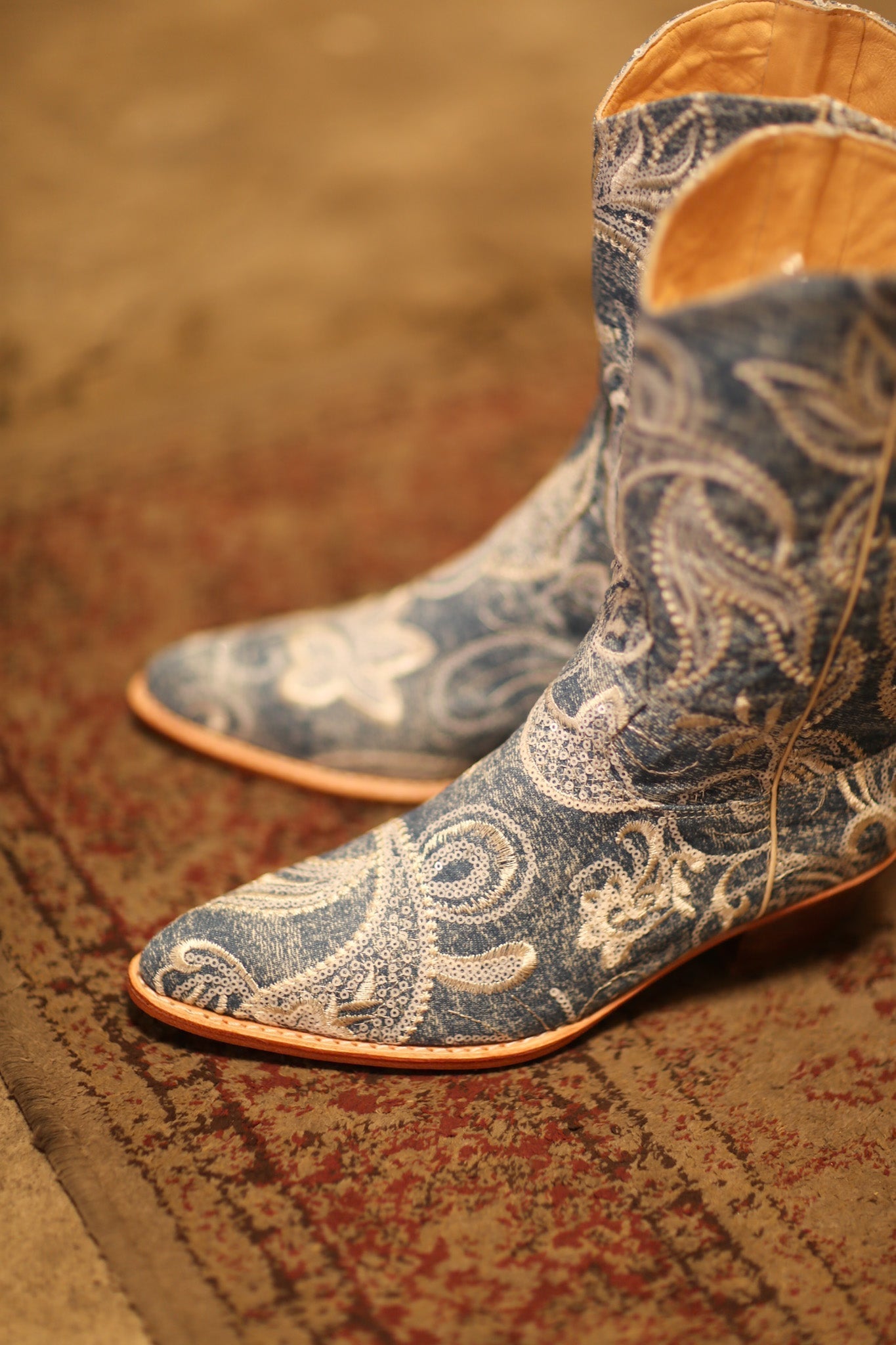 DENIM EMBROIDERED WESTERN BOOTS KATALIN - MOMO STUDIO BERLIN - Berlin Concept Store - sustainable & ethical fashion