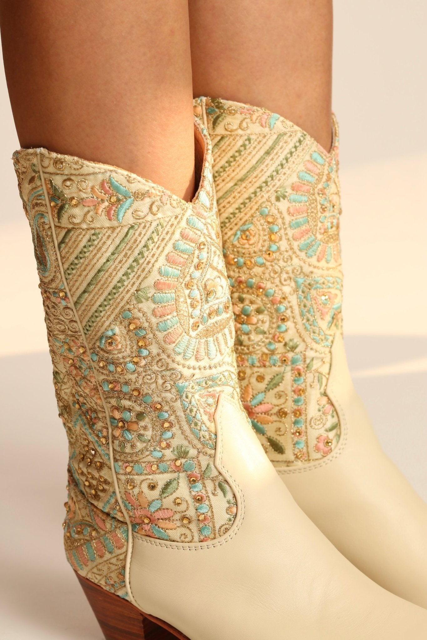 EMBELLISHED EMBROIDERED SILK WESTERN BOOTS MILTON - MOMO STUDIO BERLIN - Berlin Concept Store - sustainable & ethical fashion