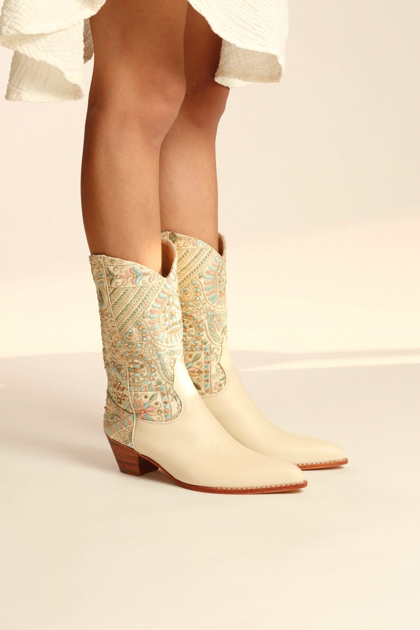 EMBELLISHED EMBROIDERED SILK WESTERN BOOTS MILTON - MOMO STUDIO BERLIN - Berlin Concept Store - sustainable & ethical fashion