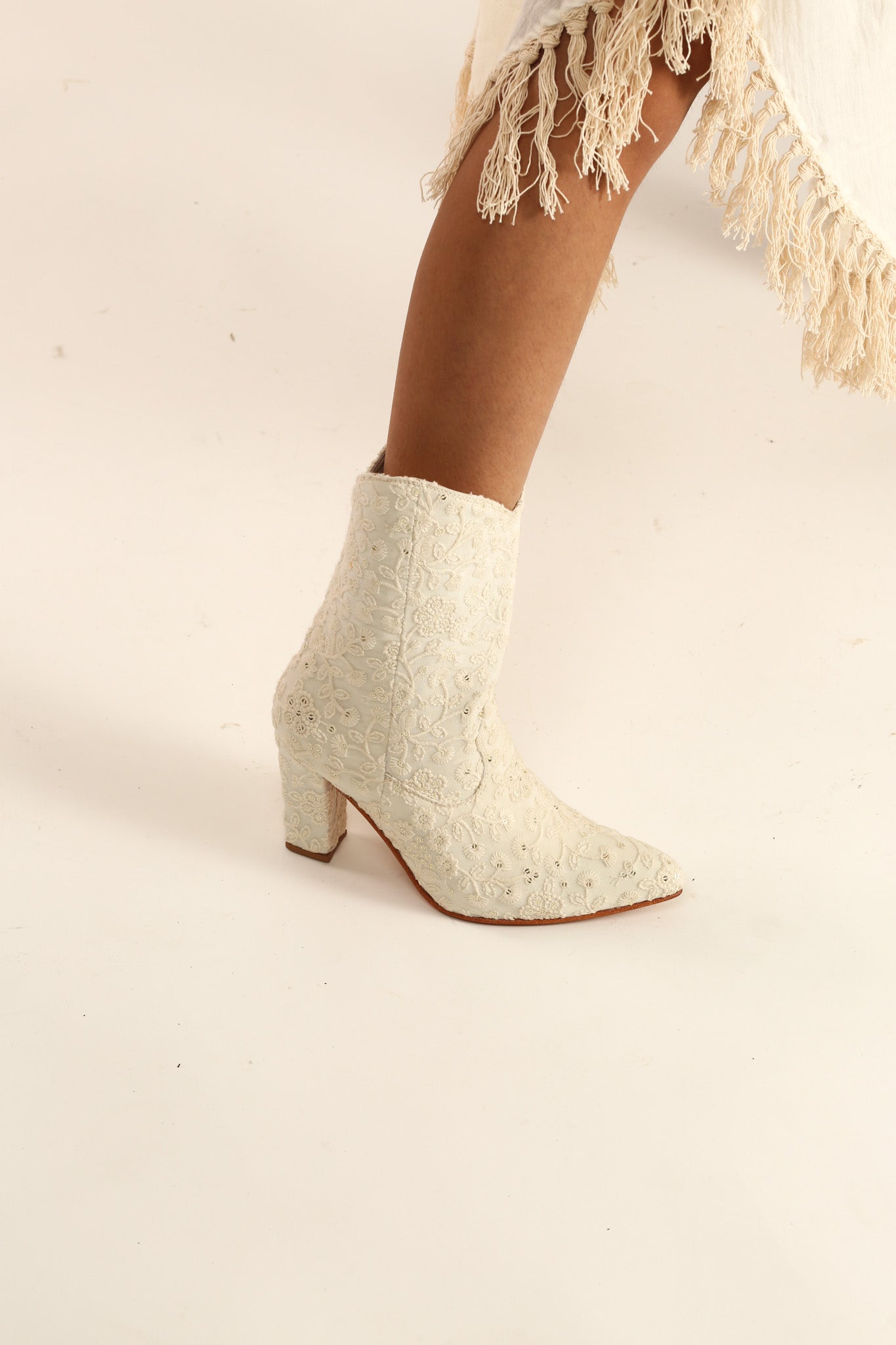 EMBROIDERED BOOTS ARABELLA - MOMO STUDIO BERLIN - Berlin Concept Store - sustainable & ethical fashion