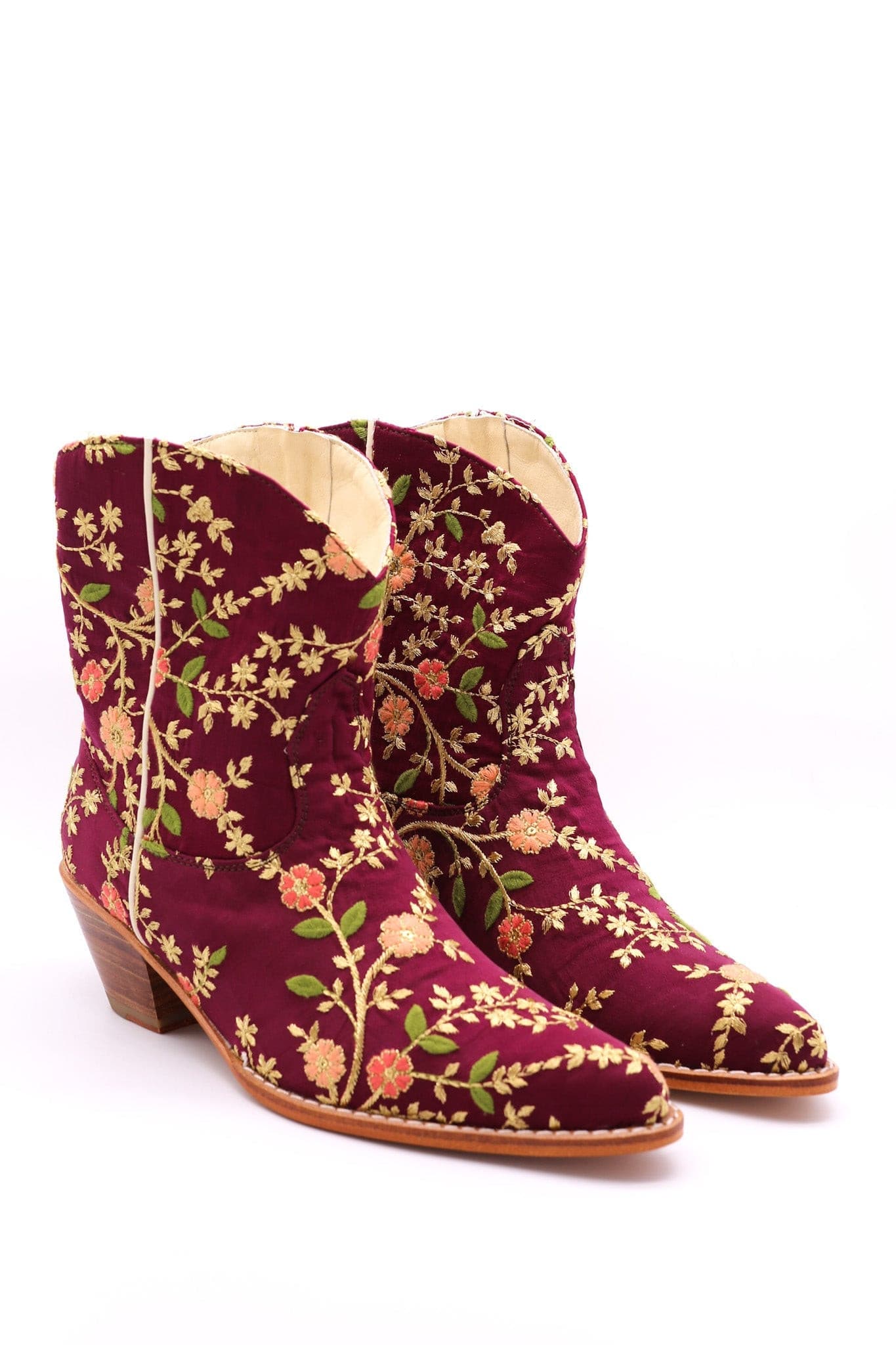 EMBROIDERED BOOTS ELOISE BURGUNDY RED - MOMO STUDIO BERLIN - Berlin Concept Store - sustainable & ethical fashion