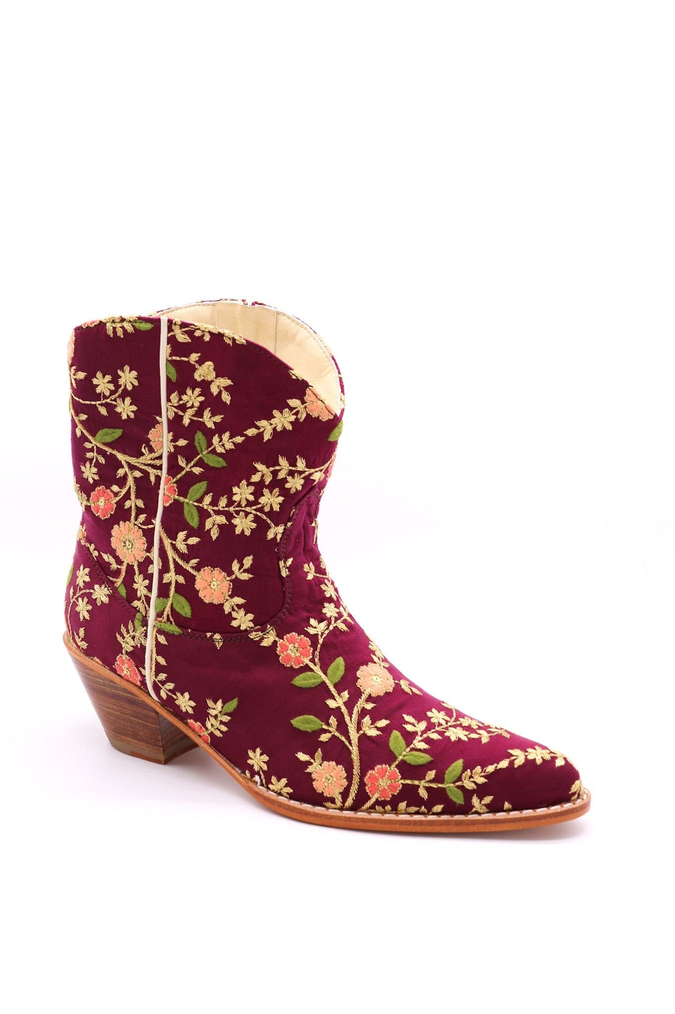 EMBROIDERED BOOTS ELOISE BURGUNDY RED - MOMO STUDIO BERLIN - Berlin Concept Store - sustainable & ethical fashion