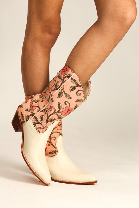 EMBROIDERED BOOTS LOLA - MOMO STUDIO BERLIN - Berlin Concept Store - sustainable & ethical fashion