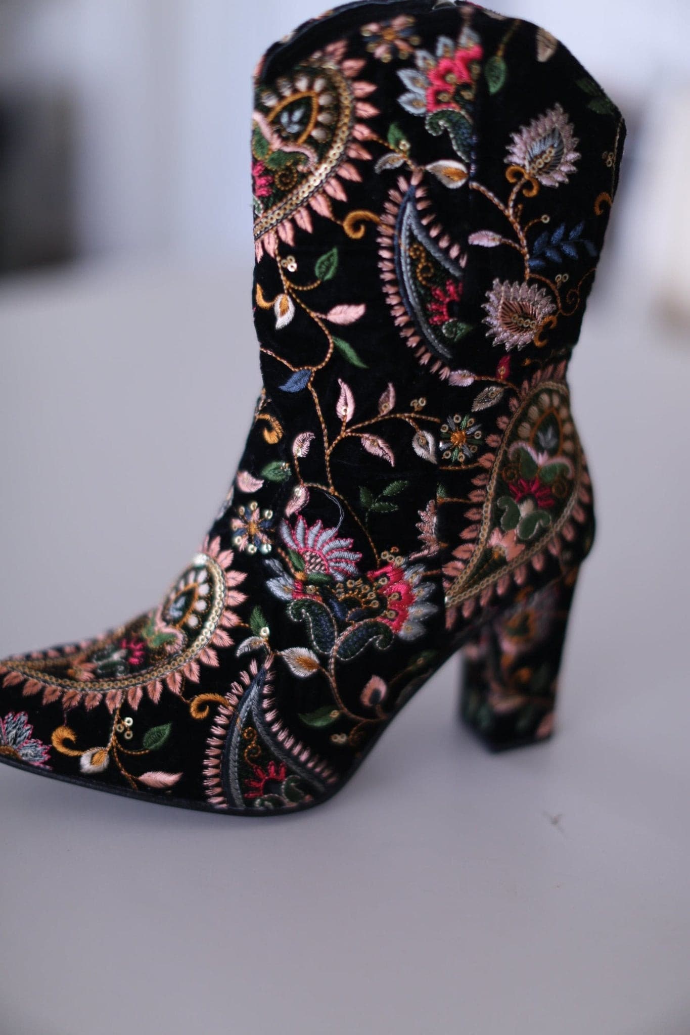 EMBROIDERED BOOTS LOUISE - MOMO STUDIO BERLIN - Berlin Concept Store - sustainable & ethical fashion