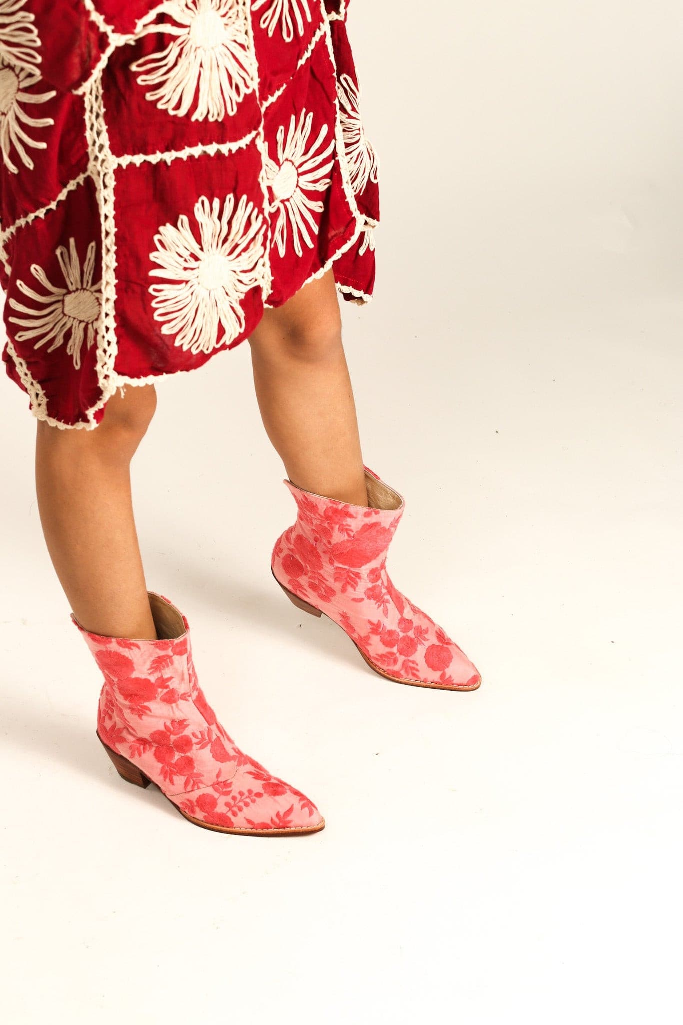 EMBROIDERED BOOTS MADI - MOMO STUDIO BERLIN - Berlin Concept Store - sustainable & ethical fashion