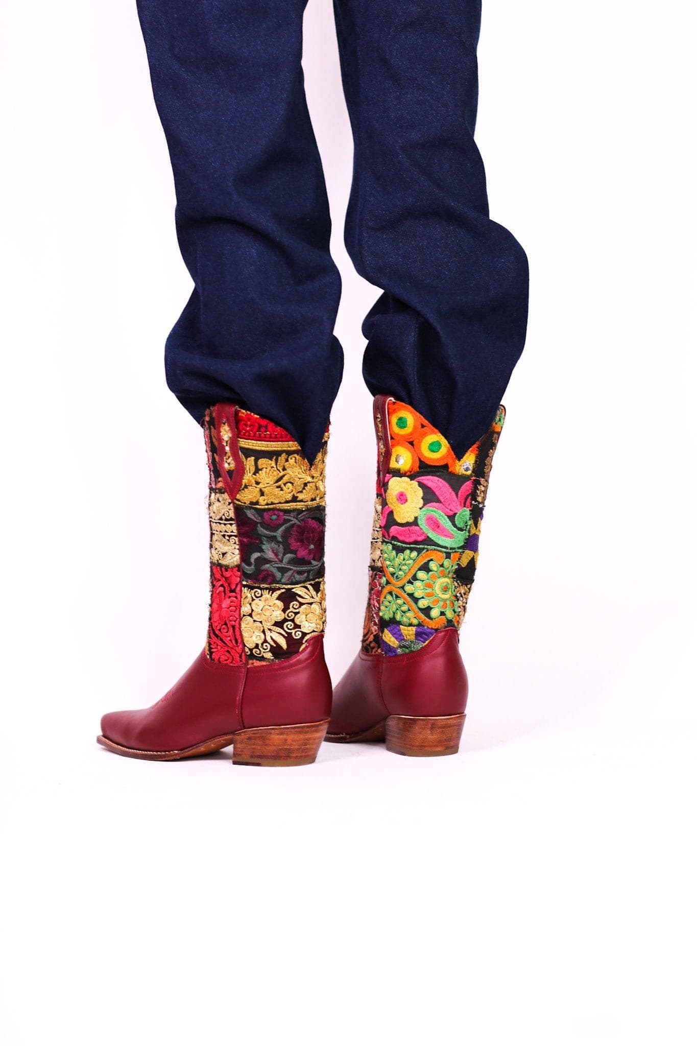 EMBROIDERED BOOTS MARLA (RED) - MOMO STUDIO BERLIN - Berlin Concept Store - sustainable & ethical fashion