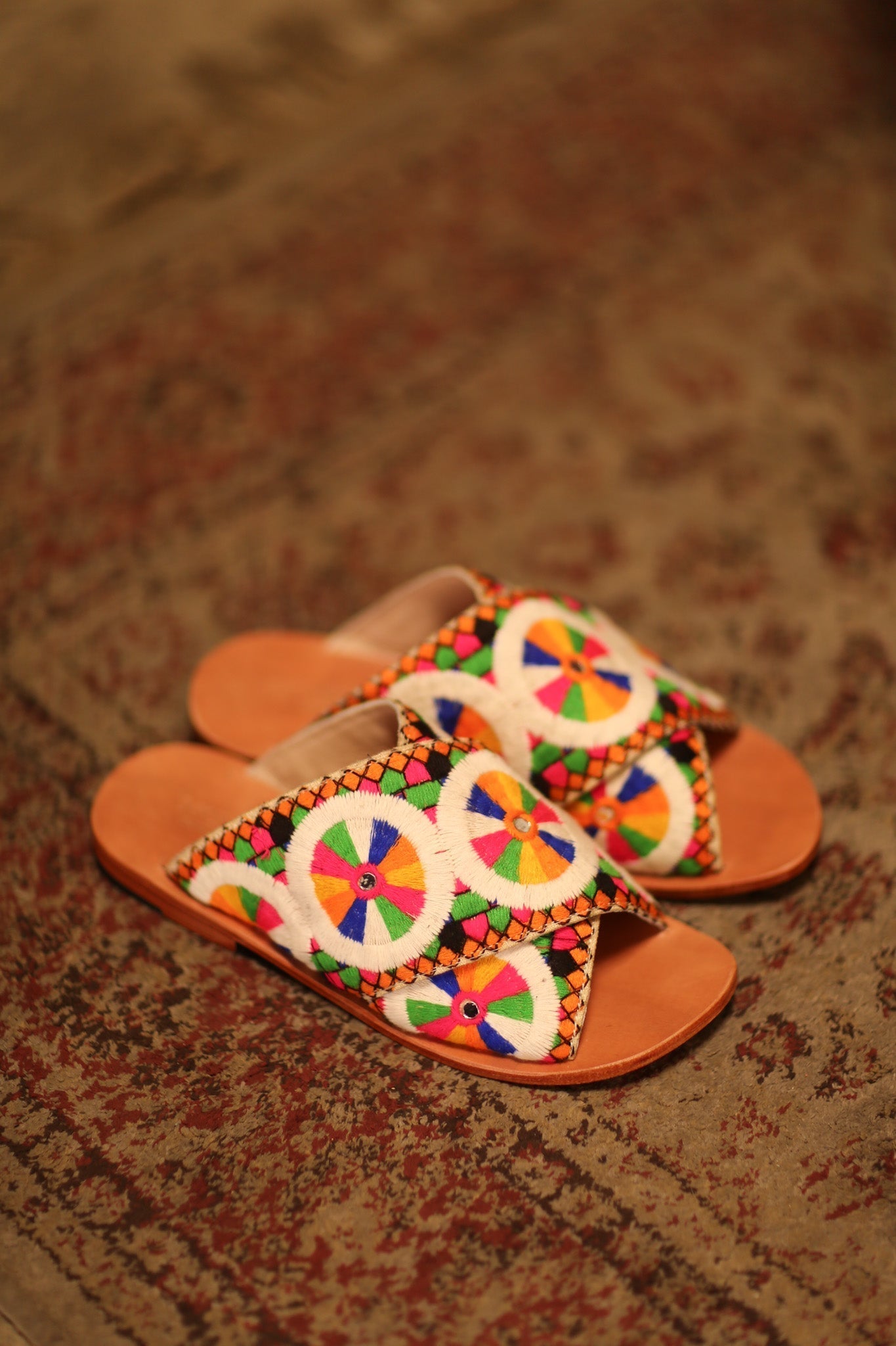 EMBROIDERED BORDER TRIMS LEATHER SANDALS - MOMO STUDIO BERLIN - Berlin Concept Store - sustainable & ethical fashion