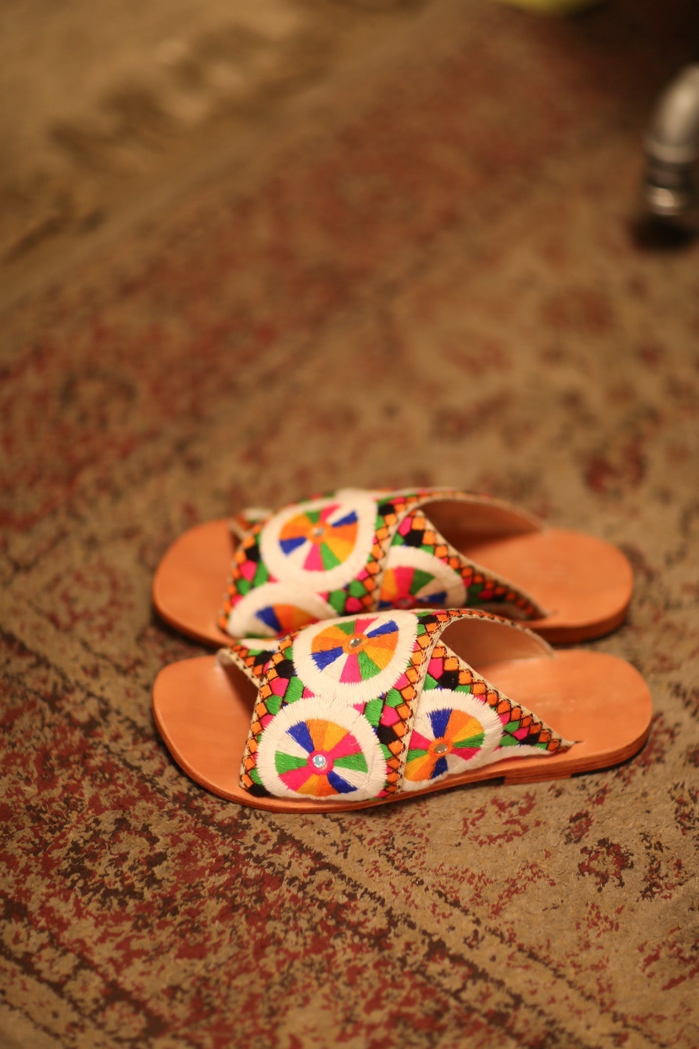 EMBROIDERED BORDER TRIMS LEATHER SANDALS - MOMO STUDIO BERLIN - Berlin Concept Store - sustainable & ethical fashion