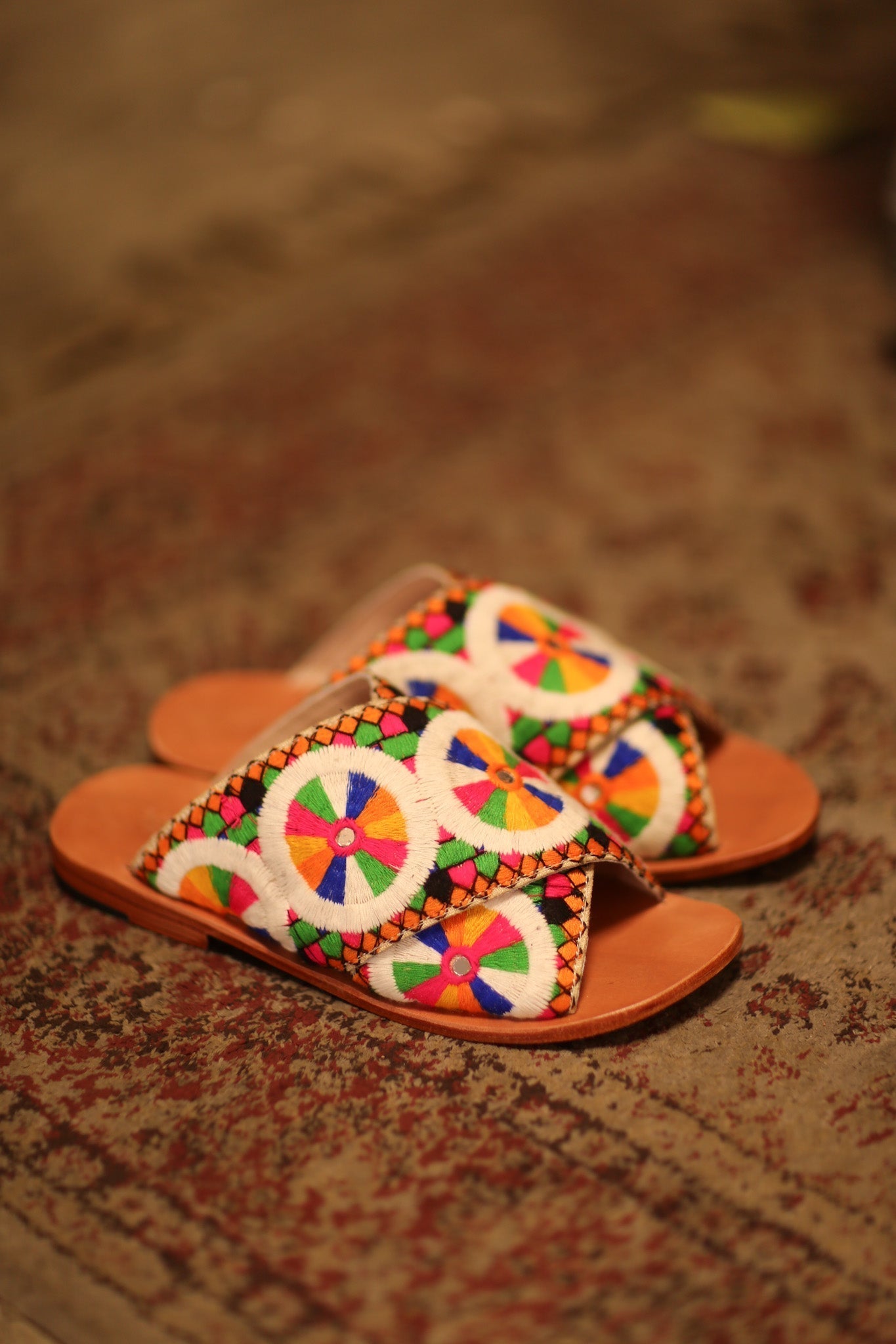 EMBROIDERED BORDER TRIMS LEATHER SANDALS - MOMO STUDIO BERLIN - Berlin Concept Store - sustainable & ethical fashion