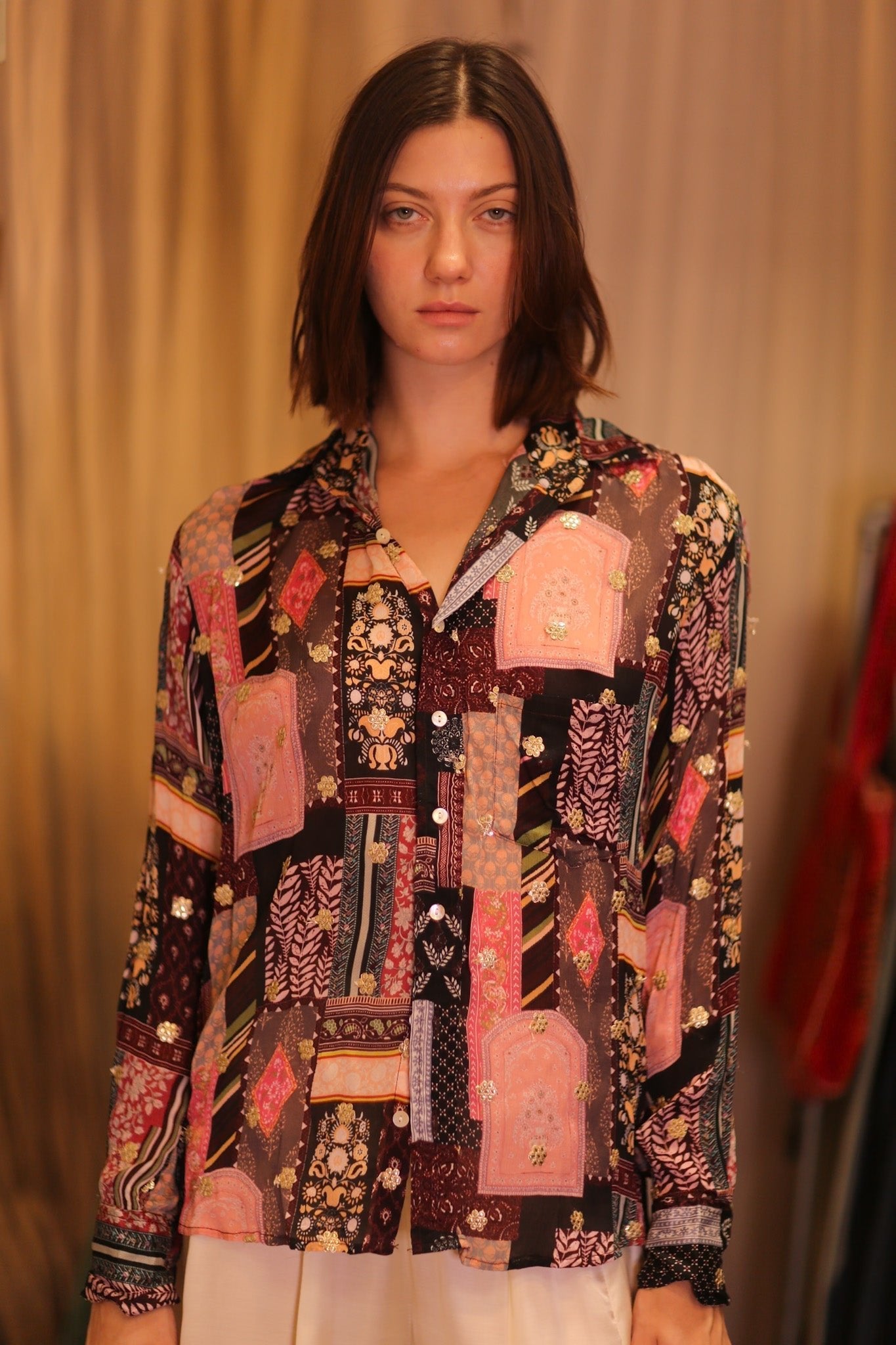 EMBROIDERED BOYFRIEND SHIRT BILLIE HONEY - MOMO STUDIO BERLIN - Berlin Concept Store - sustainable & ethical fashion