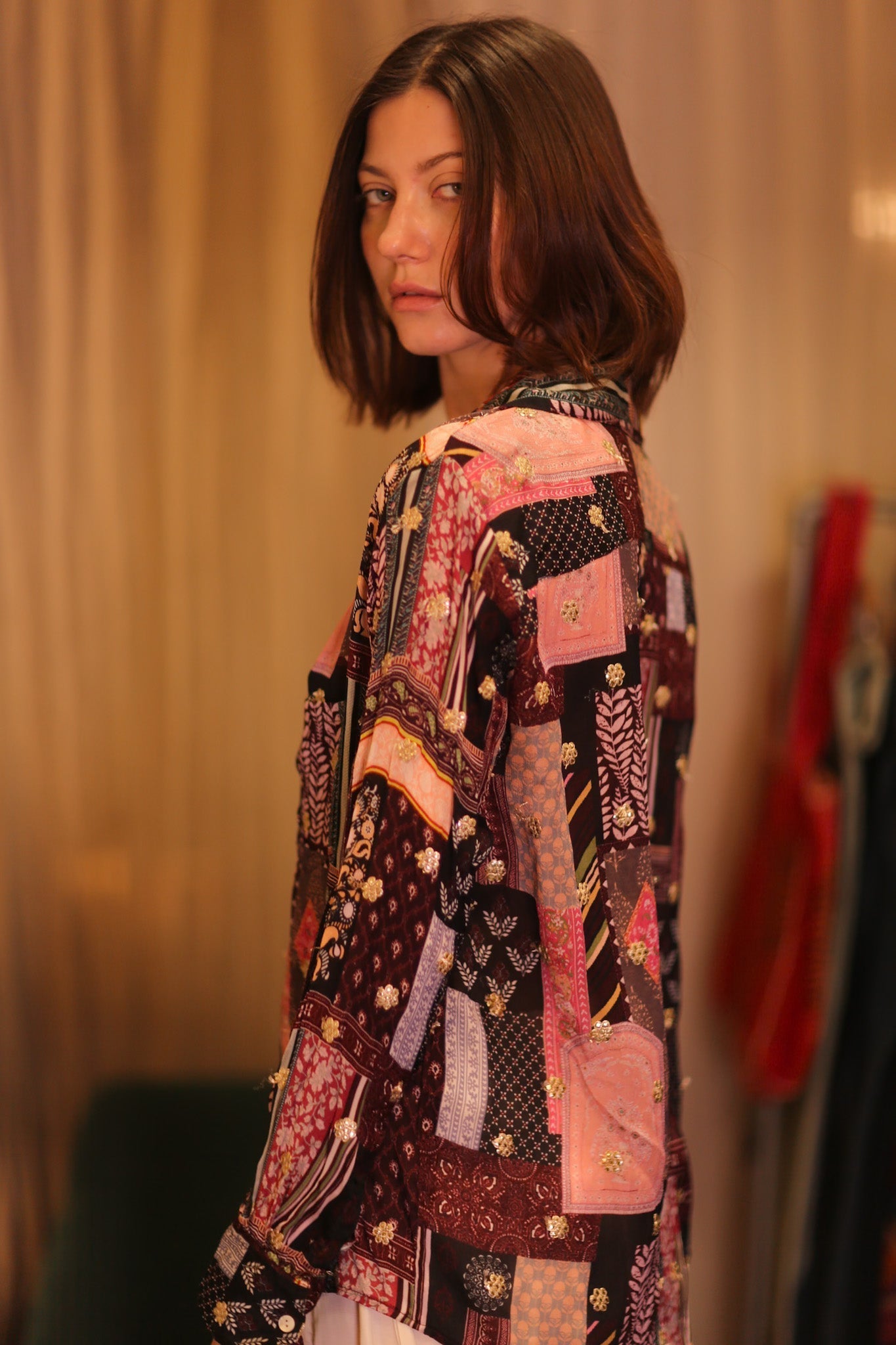 EMBROIDERED BOYFRIEND SHIRT BILLIE HONEY - MOMO STUDIO BERLIN - Berlin Concept Store - sustainable & ethical fashion