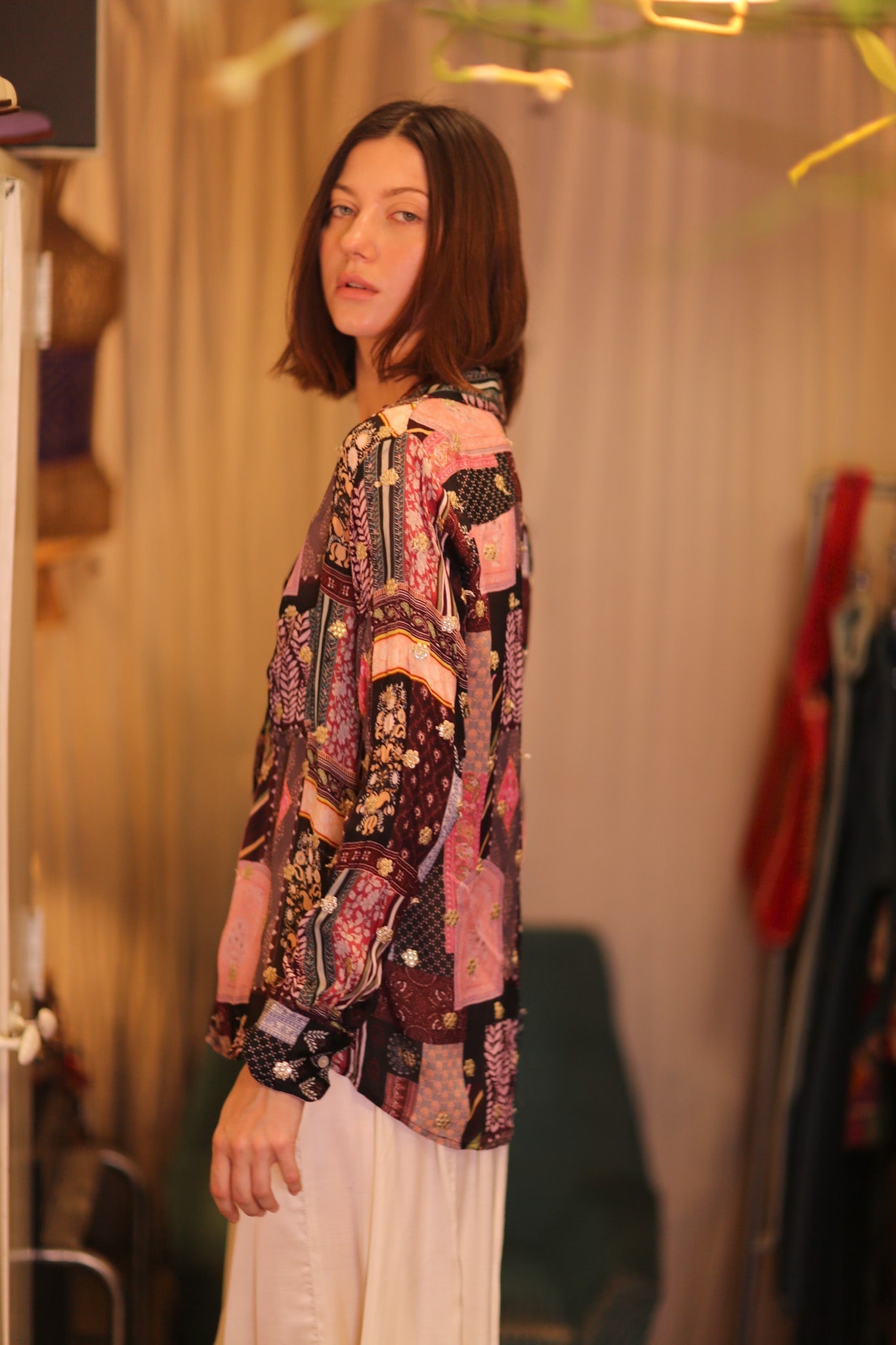 EMBROIDERED BOYFRIEND SHIRT BILLIE HONEY - MOMO STUDIO BERLIN - Berlin Concept Store - sustainable & ethical fashion