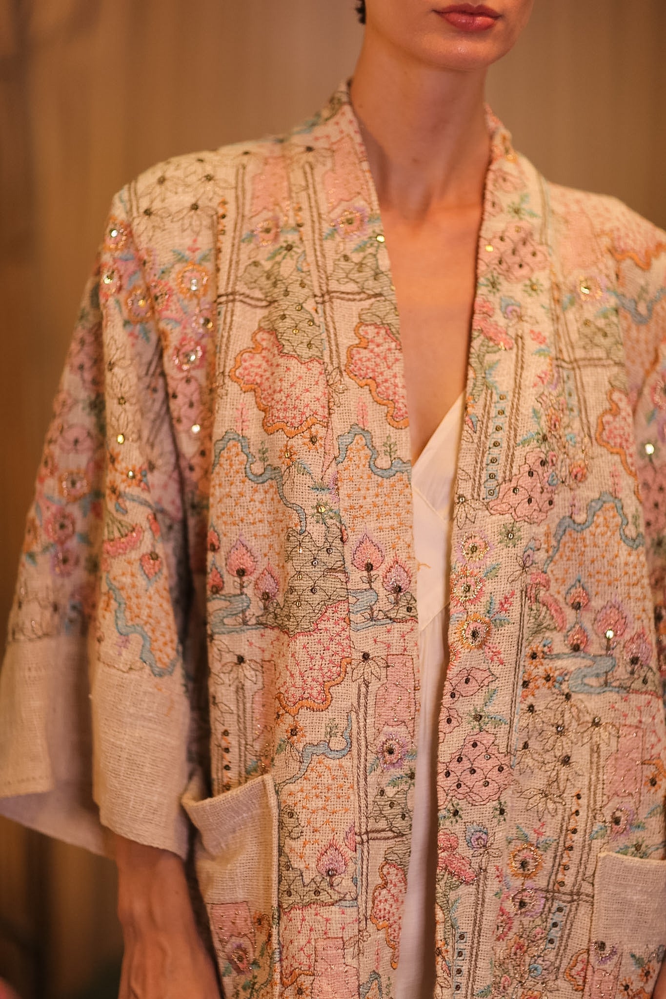 EMBROIDERED COTTON SHORT KIMONO PETALS - MOMO STUDIO BERLIN - Berlin Concept Store - sustainable & ethical fashion