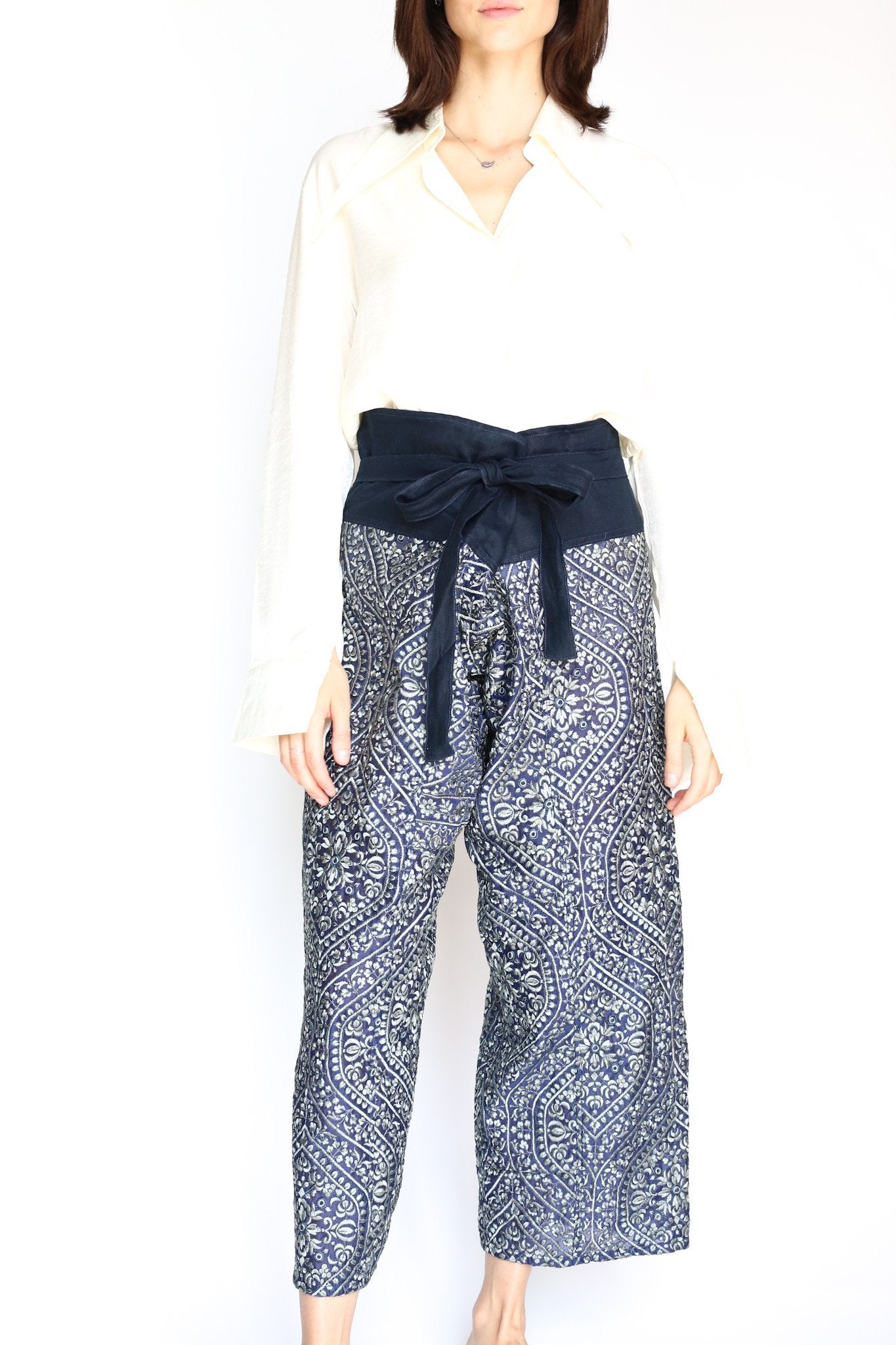 EMBROIDERED CROP FISHERMAN TROUSERS WILAI - MOMO STUDIO BERLIN - Berlin Concept Store - sustainable & ethical fashion