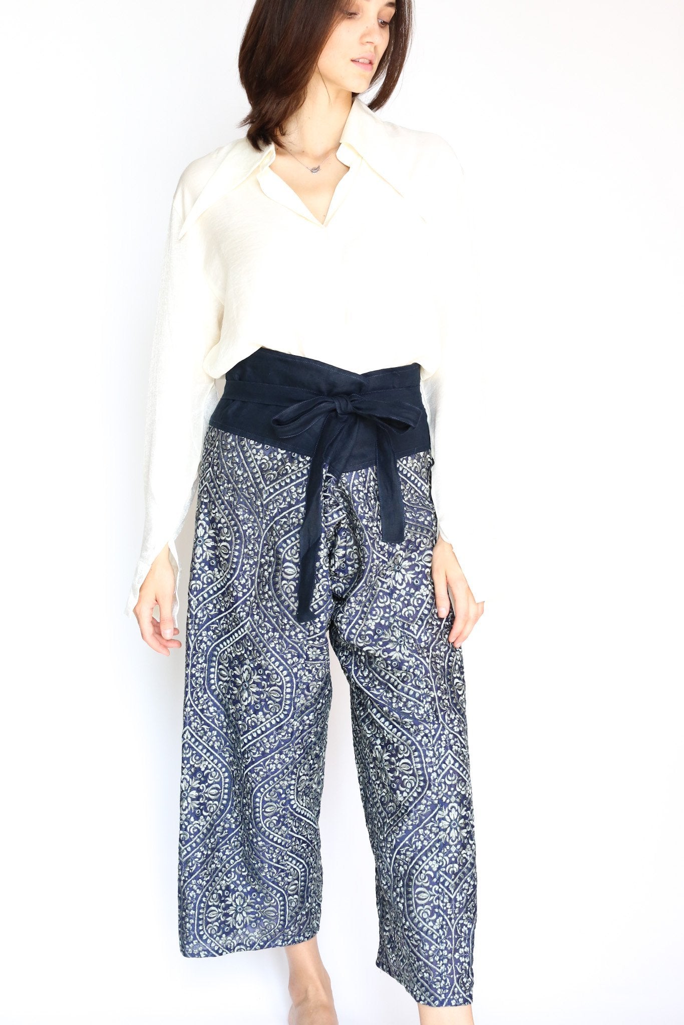 EMBROIDERED CROP FISHERMAN TROUSERS WILAI - MOMO STUDIO BERLIN - Berlin Concept Store - sustainable & ethical fashion