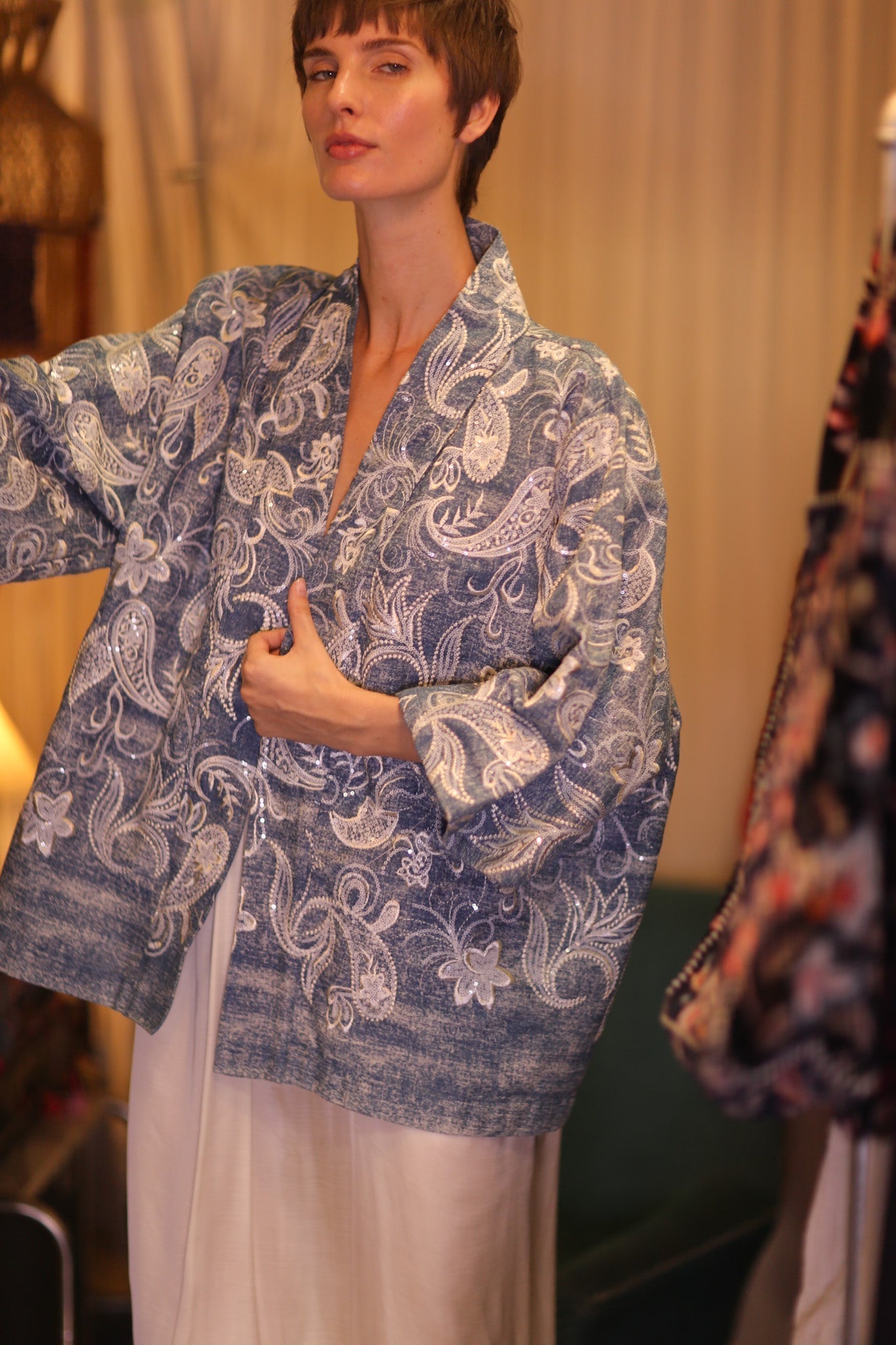 EMBROIDERED DENIM SHORT KIMONO LIPAS - MOMO STUDIO BERLIN - Berlin Concept Store - sustainable & ethical fashion