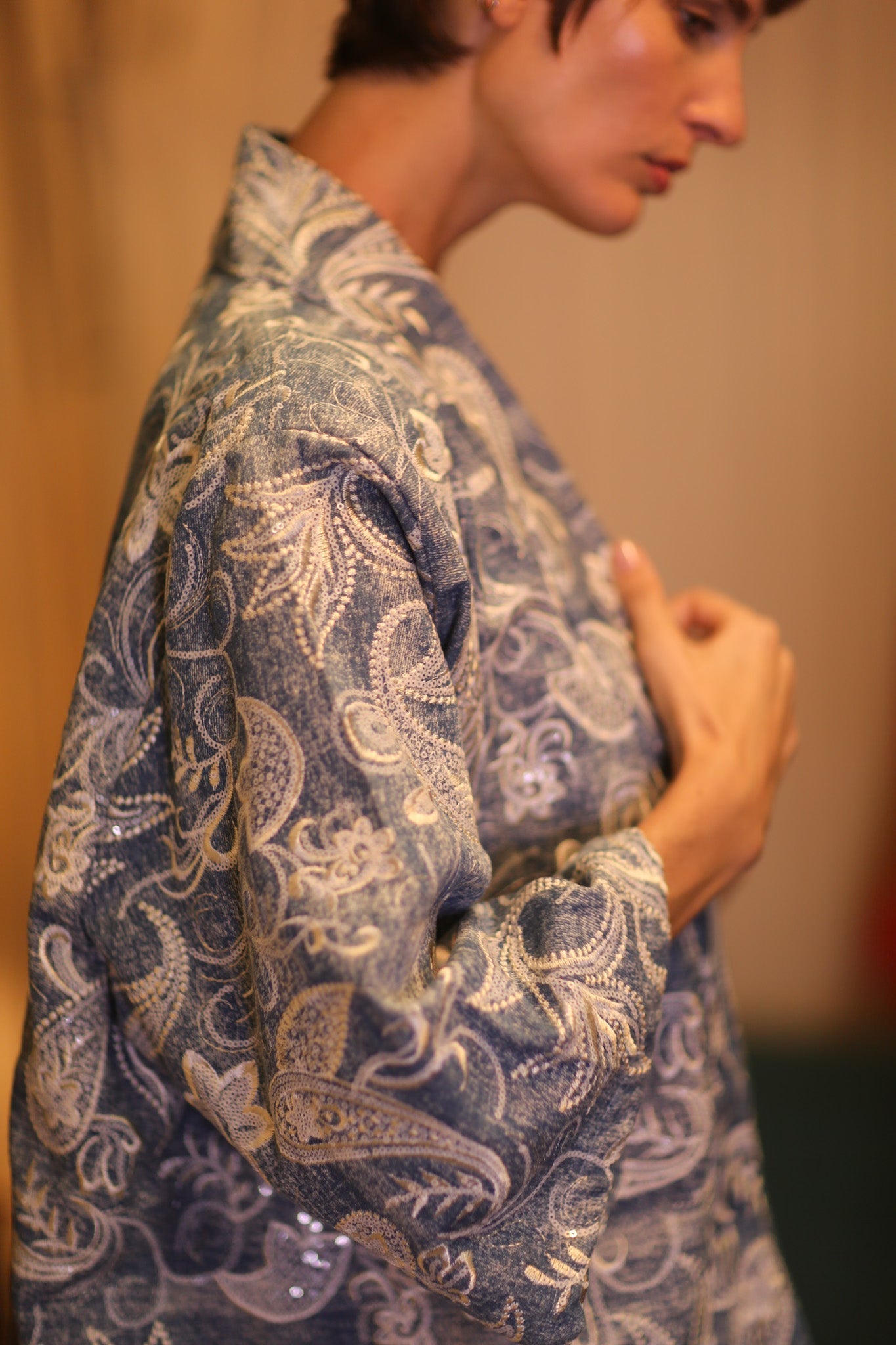 EMBROIDERED DENIM SHORT KIMONO LIPAS - MOMO STUDIO BERLIN - Berlin Concept Store - sustainable & ethical fashion