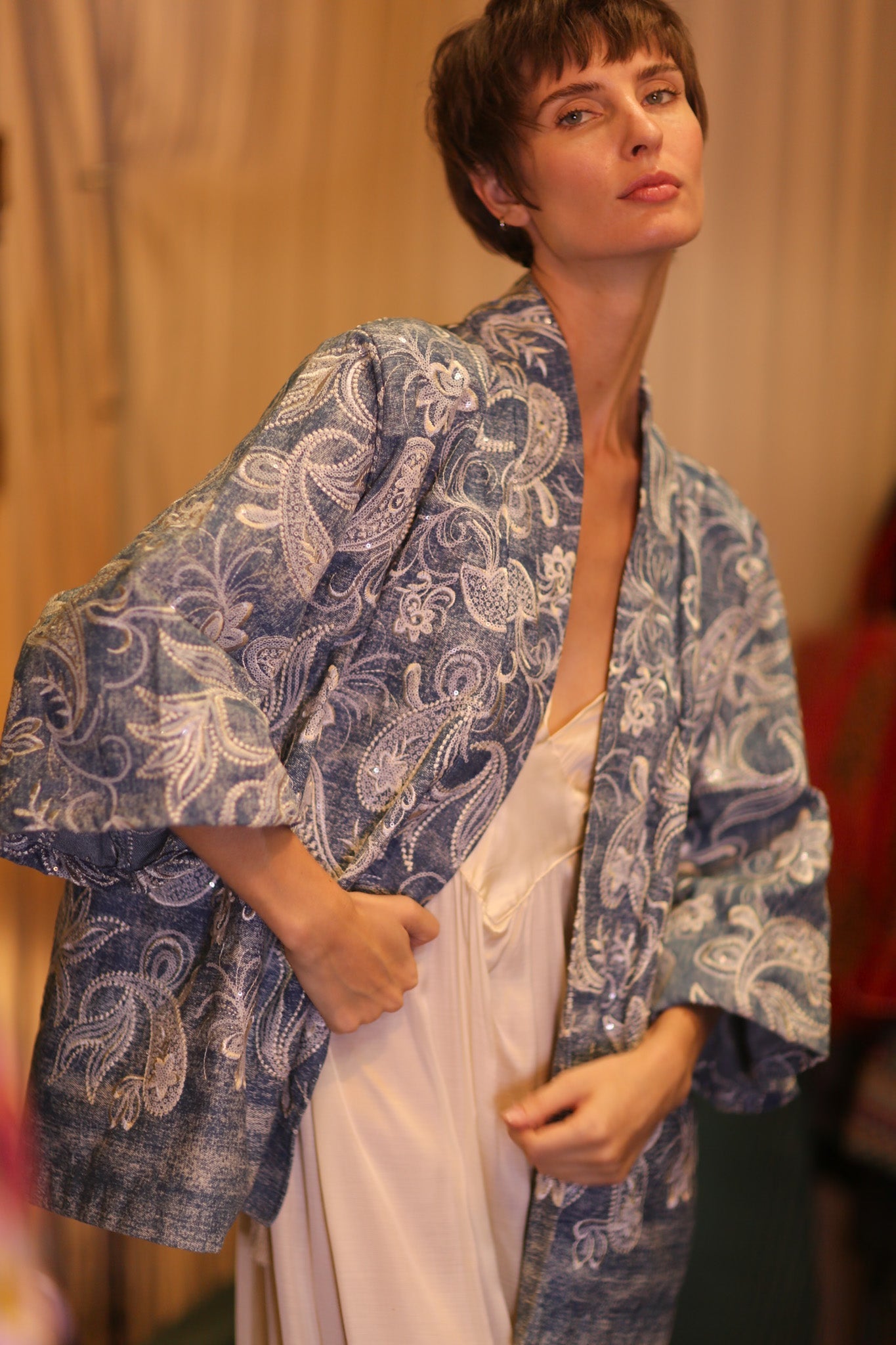EMBROIDERED DENIM SHORT KIMONO LIPAS - MOMO STUDIO BERLIN - Berlin Concept Store - sustainable & ethical fashion