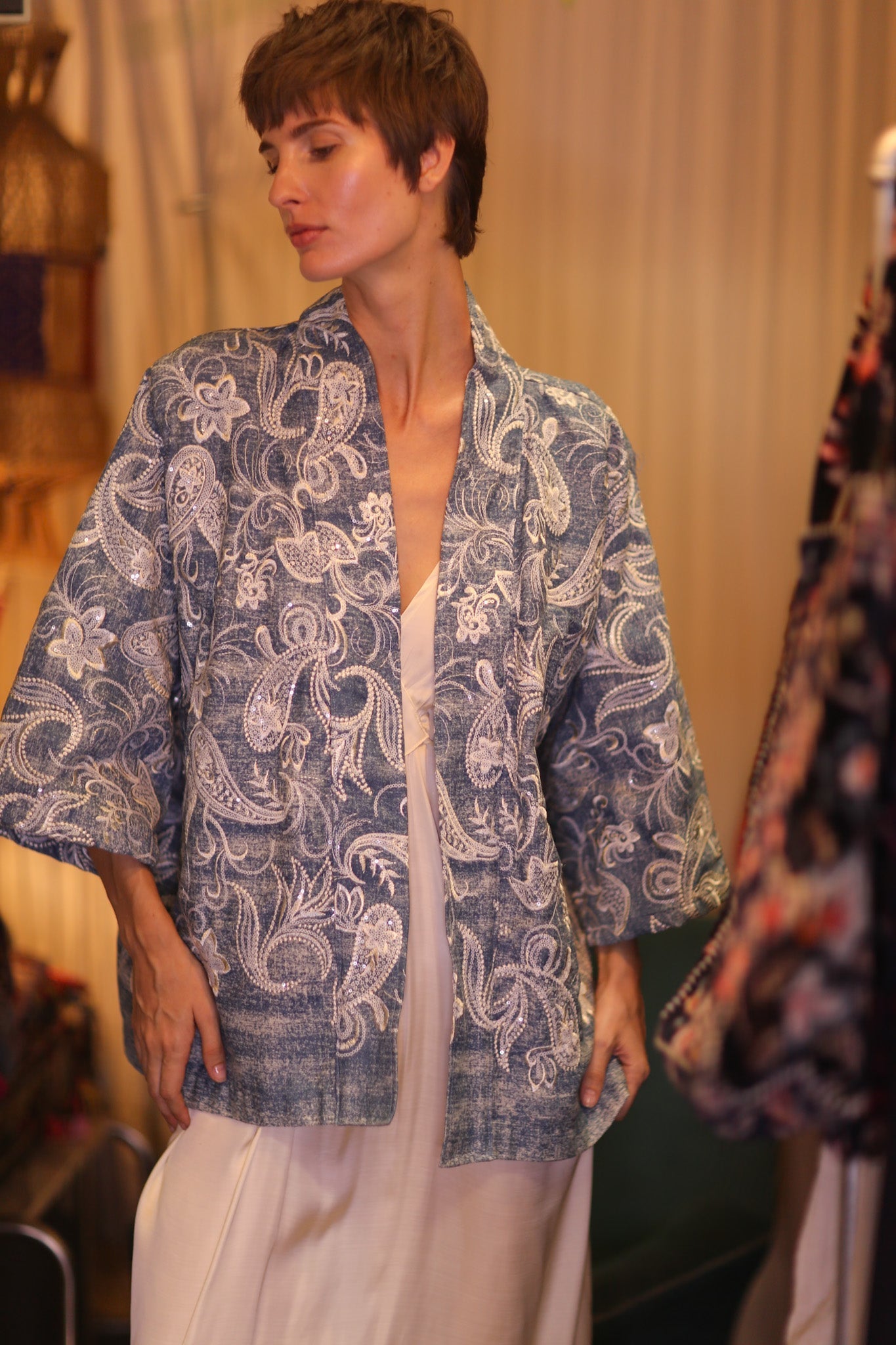EMBROIDERED DENIM SHORT KIMONO LIPAS - MOMO STUDIO BERLIN - Berlin Concept Store - sustainable & ethical fashion