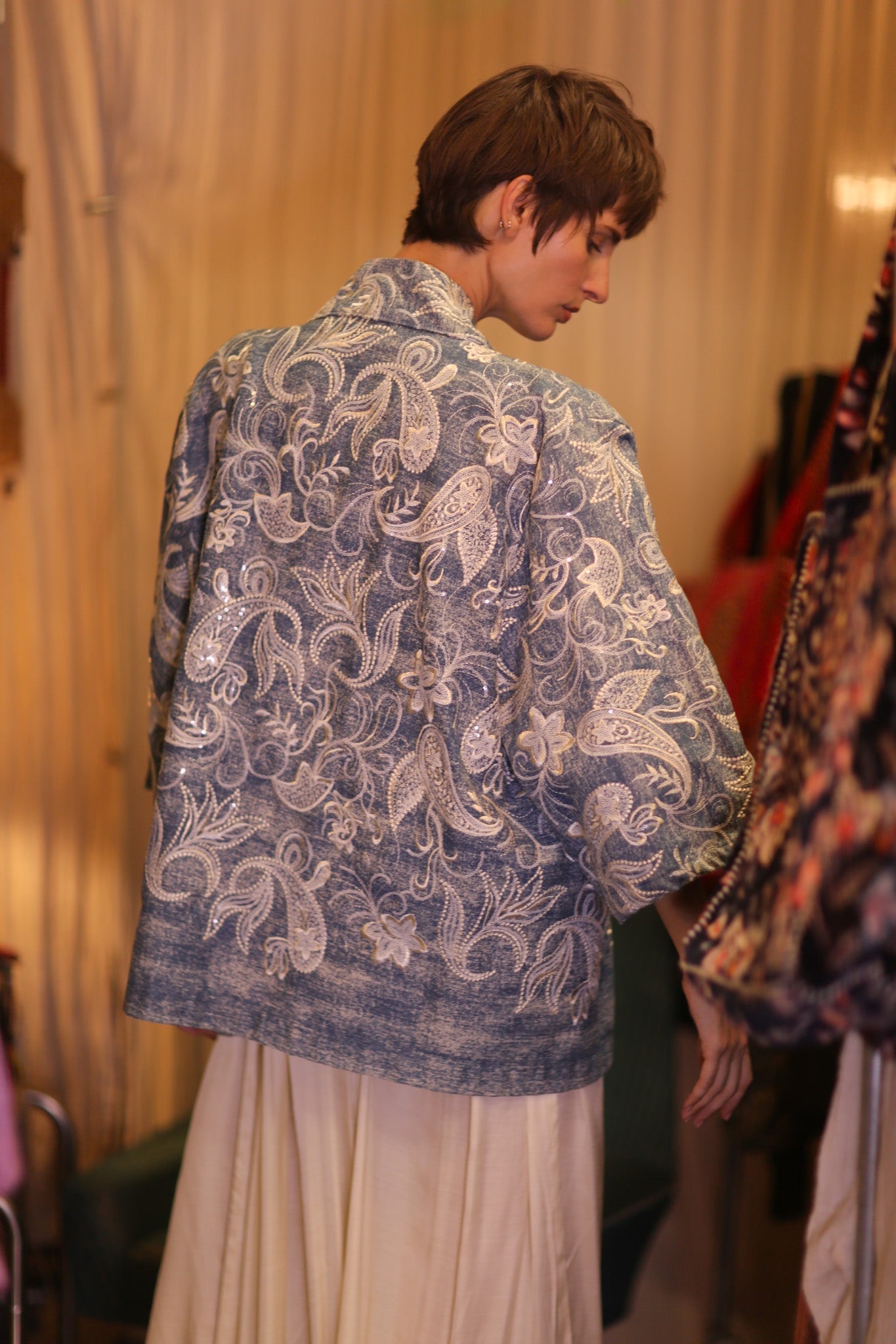 EMBROIDERED DENIM SHORT KIMONO LIPAS - MOMO STUDIO BERLIN - Berlin Concept Store - sustainable & ethical fashion
