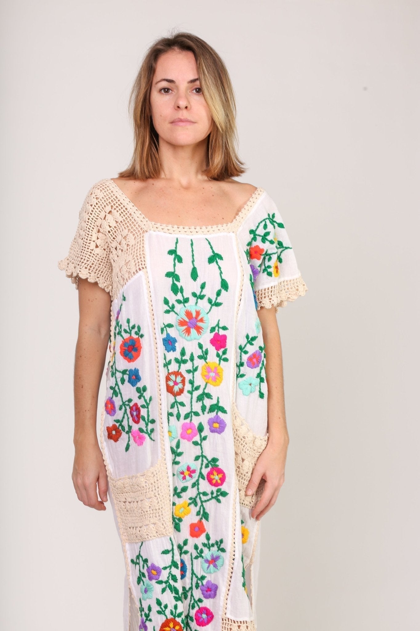 EMBROIDERED DRESS ISABELLE - MOMO STUDIO BERLIN - Berlin Concept Store - sustainable & ethical fashion